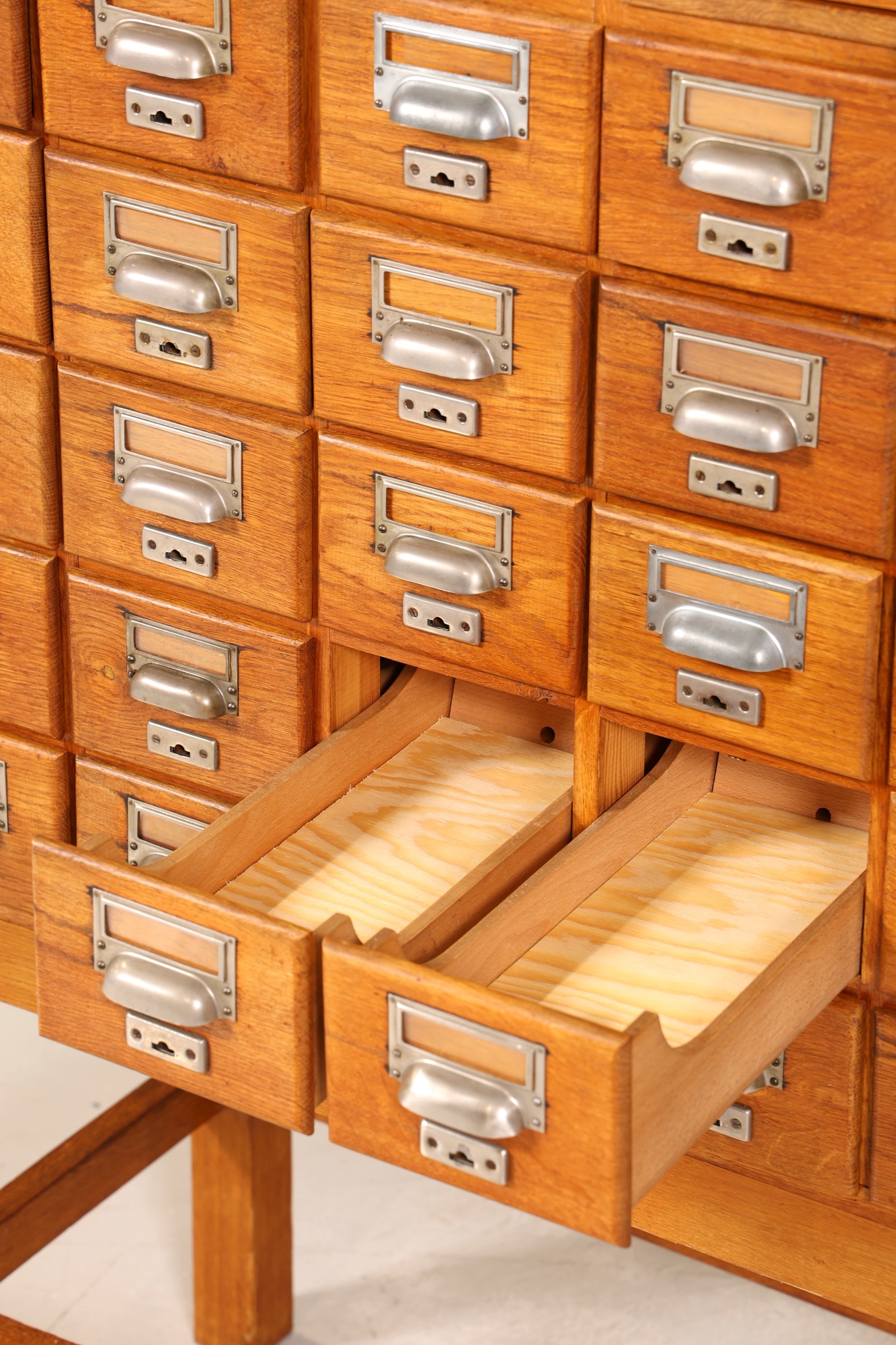 Wunderschöne Mid Century Kommode Vintage Bauhaus Apotheker Schrank Retro Schubladenkommode