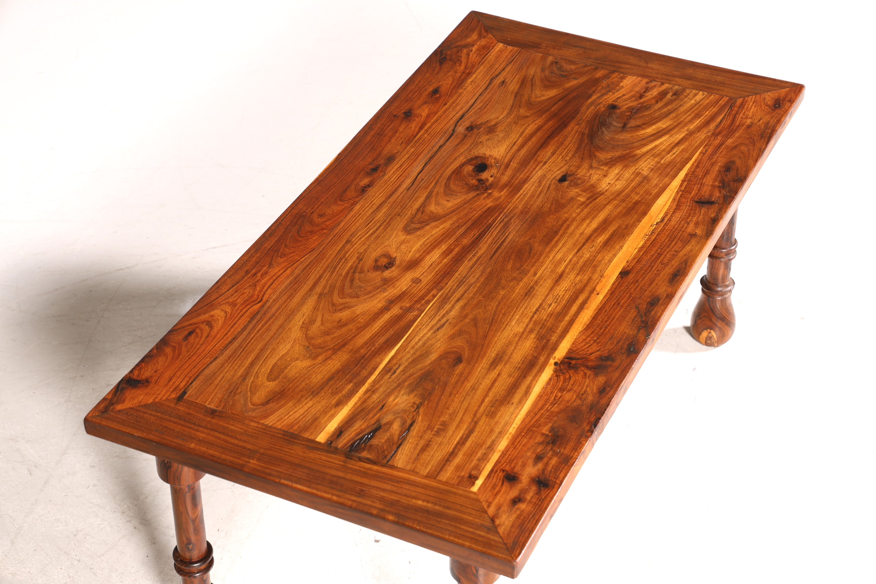 Wunderschöner Sheesham Couchtisch Kolonial Stil Holz Tisch Ablagetisch