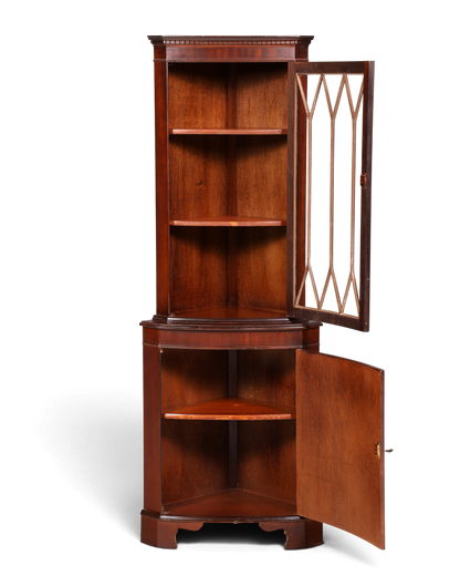 Hauptstadt Möblerei englische Eckvitrine aus Mahagoni mit verglaster Tür und Regalböden im Vintage-Stil