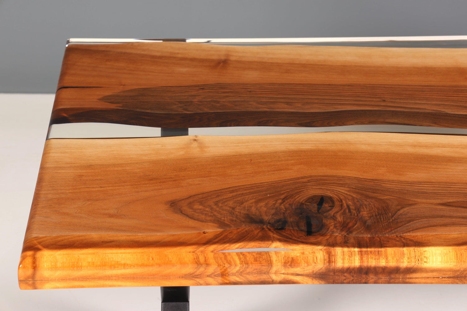 Einzigartiger Epoxidharz Tisch 180-90cm Nussbaum Esszimmer Tisch River Table Epoxy Küchentisch