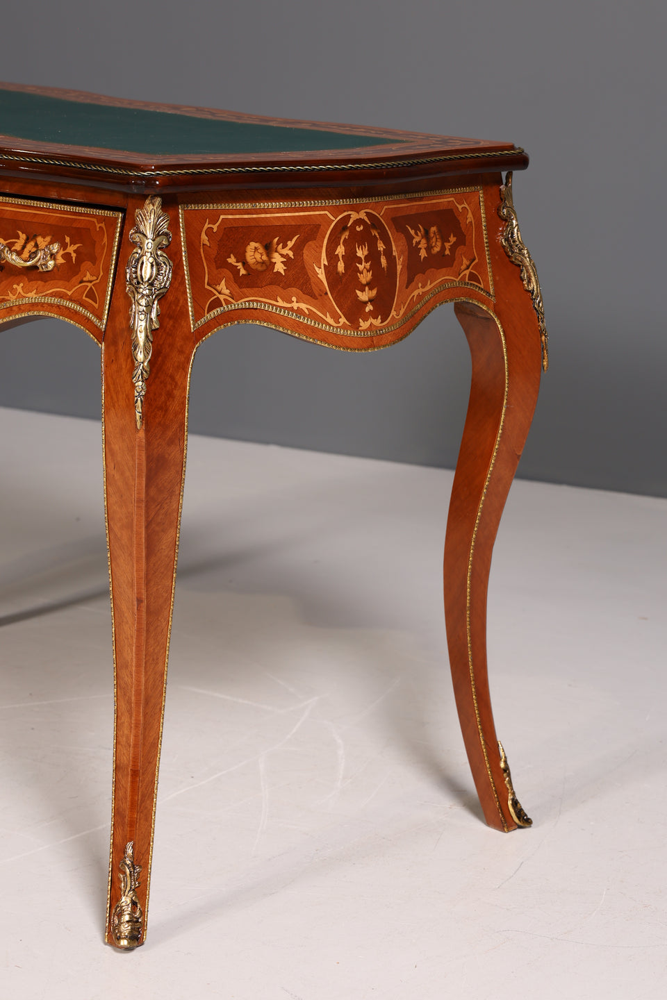Traumhafter Louis XV Stil Schreibtisch French Desk Antik Stil Bürotisch 1 von 2