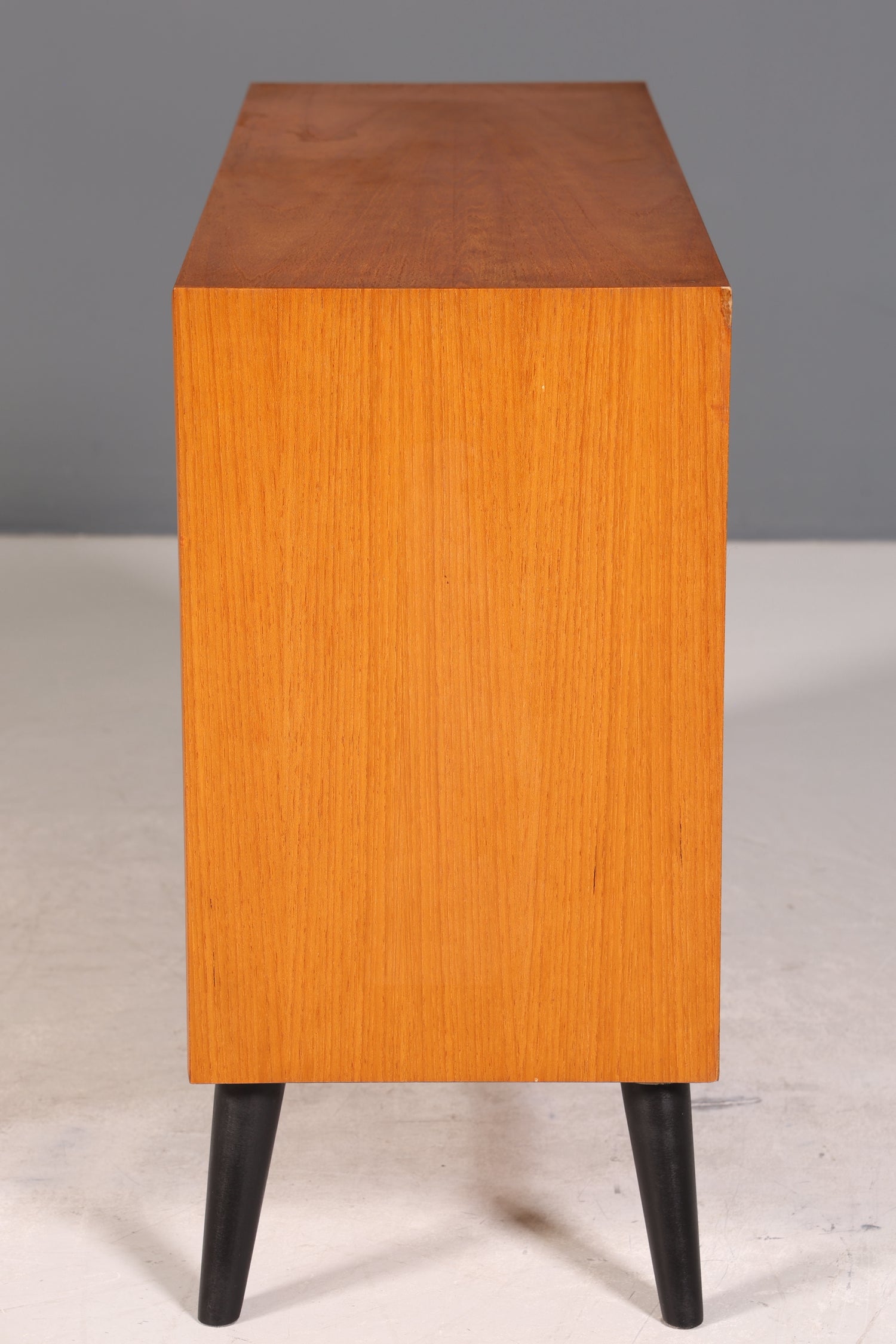 Schlichter Mid Century Schrank WMK Möbel Vintage Retro Kommode Flur Kommode 60s Regal Sideboard 1 von 2