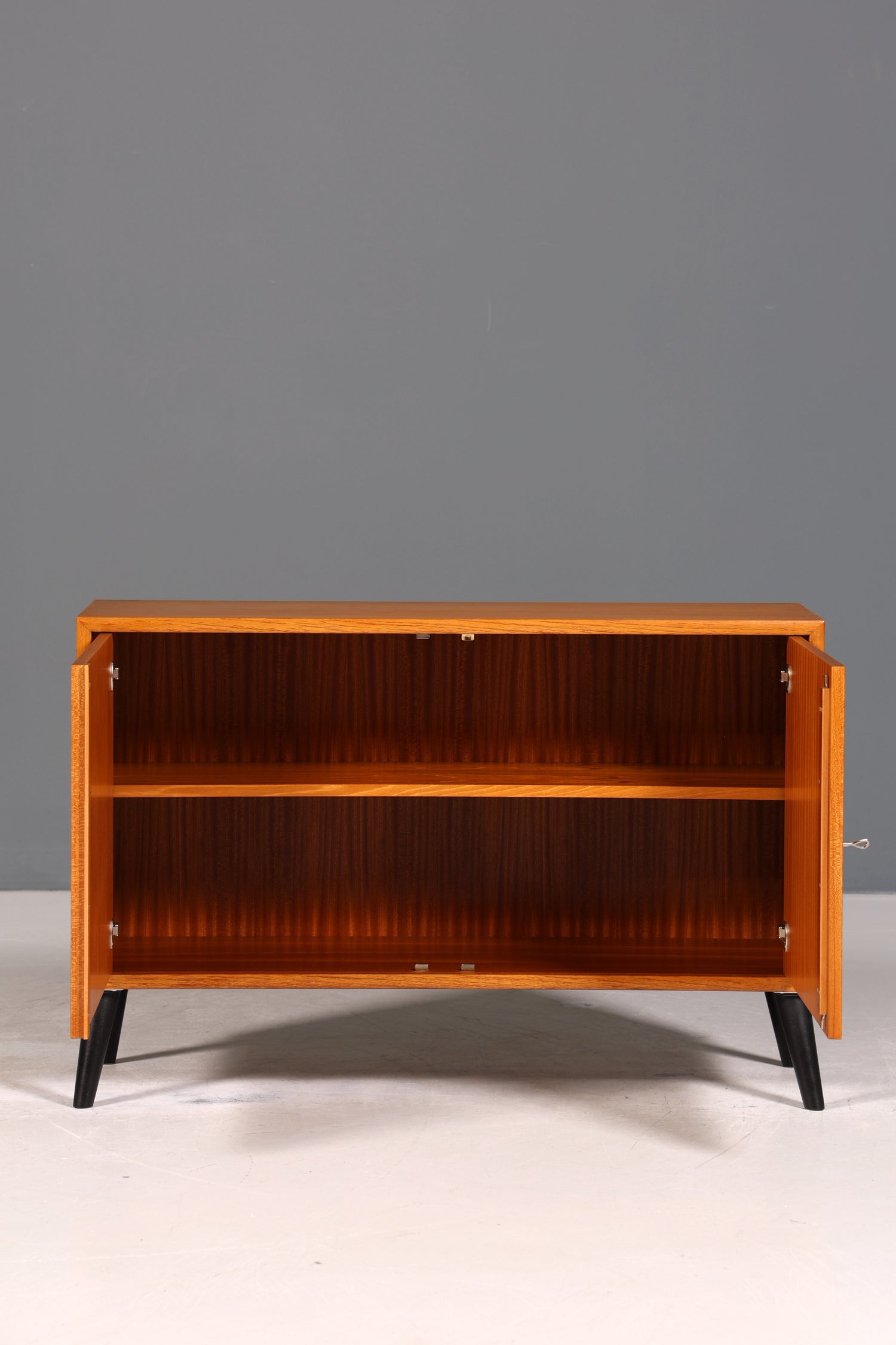 Schlichter Mid Century Schrank Vintage WMK Möbel Retro Kommode Flur Kommode 60s Regal Sideboard 2 von 2
