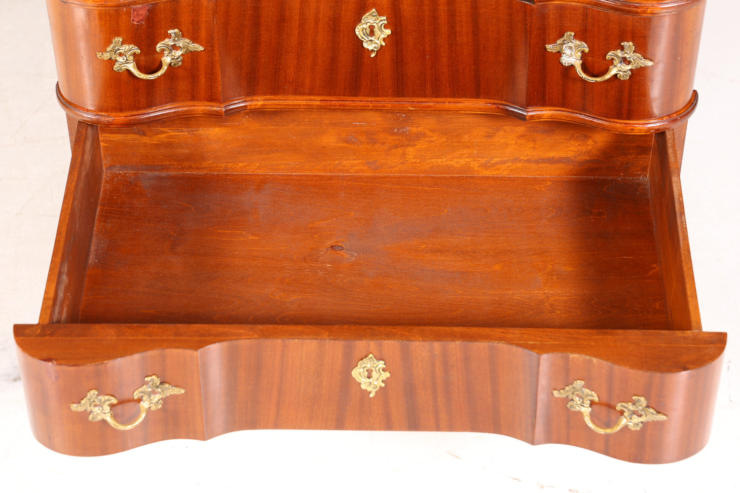 Wunderschöne geschwungene Kommode im Barock Stil Sideboard Schubladenkommode