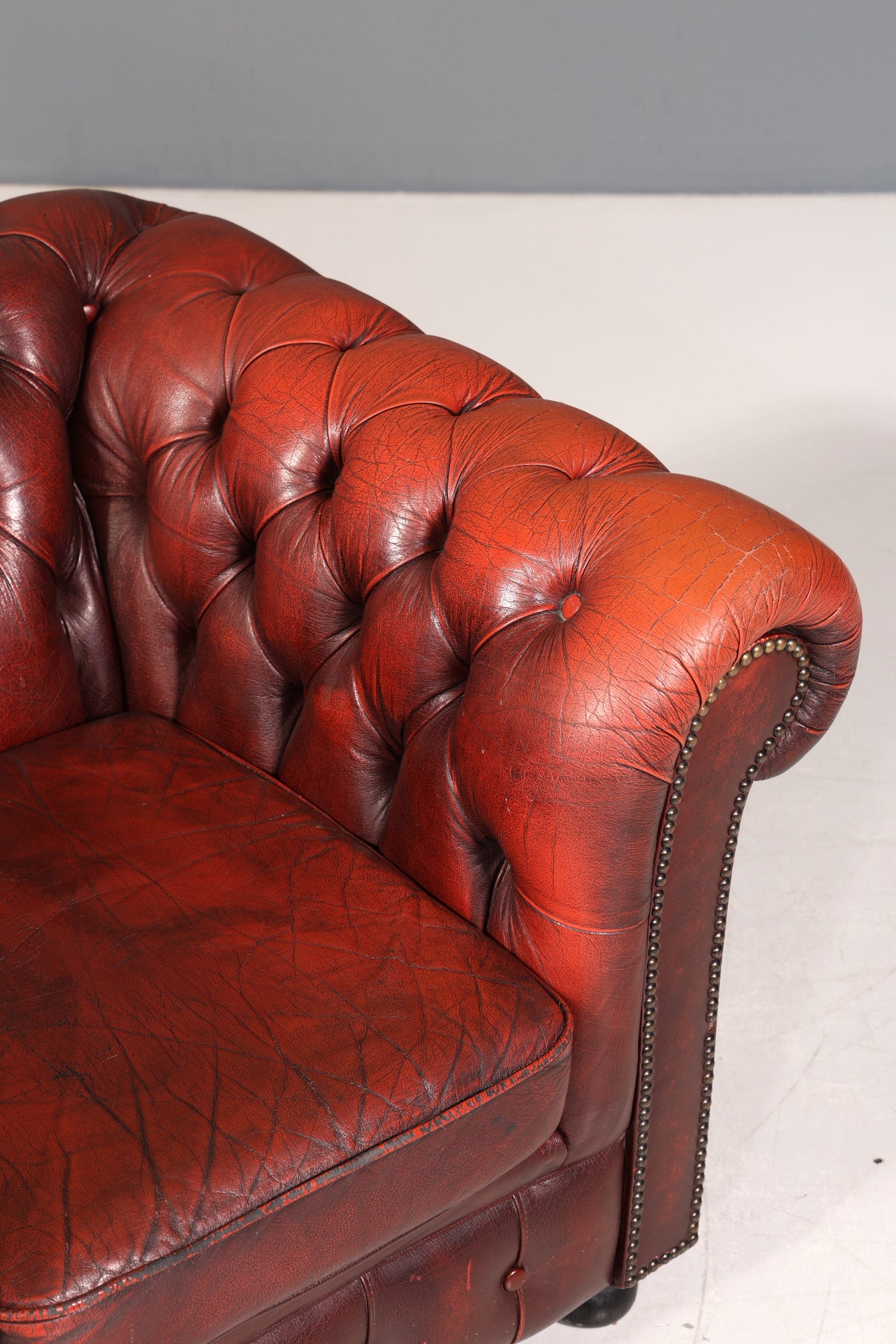 Stilvoller Original Chesterfield Sessel Englisch Oxblood Leder Armlehnsessel Herrensessel 1 von 2