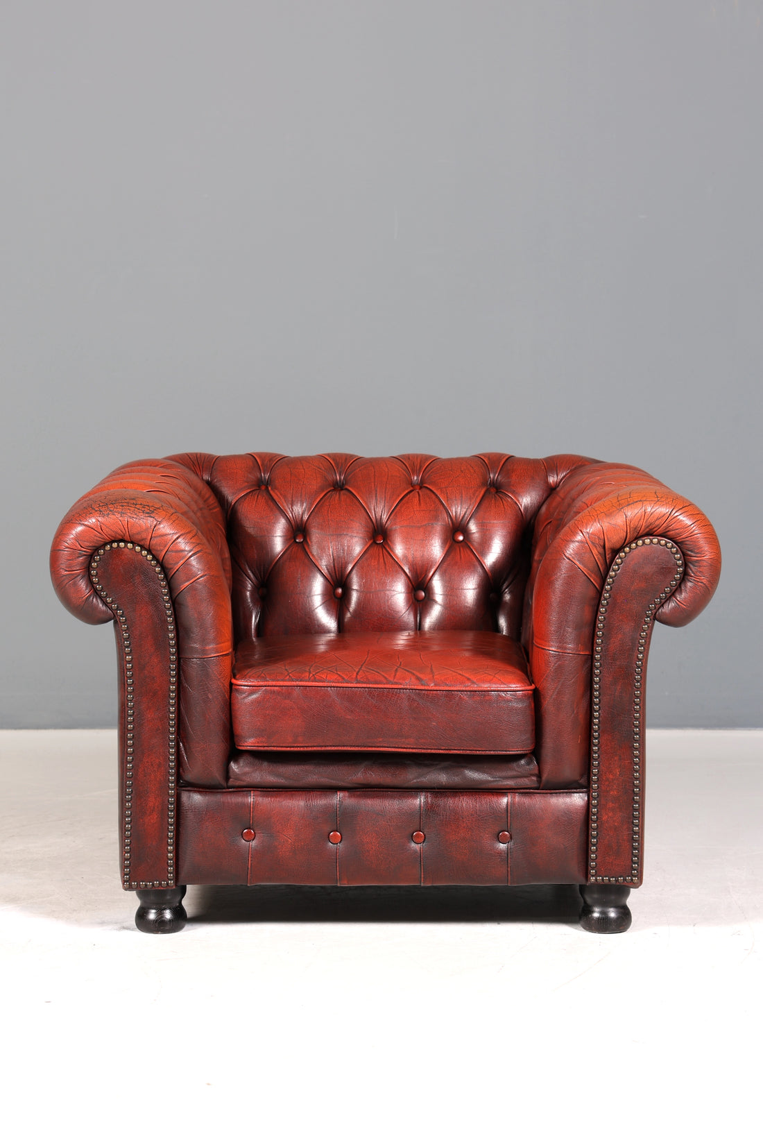 Stilvoller Original Chesterfield Sessel Englisch Oxblood Leder Armlehnsessel Herrensessel 2 von 2