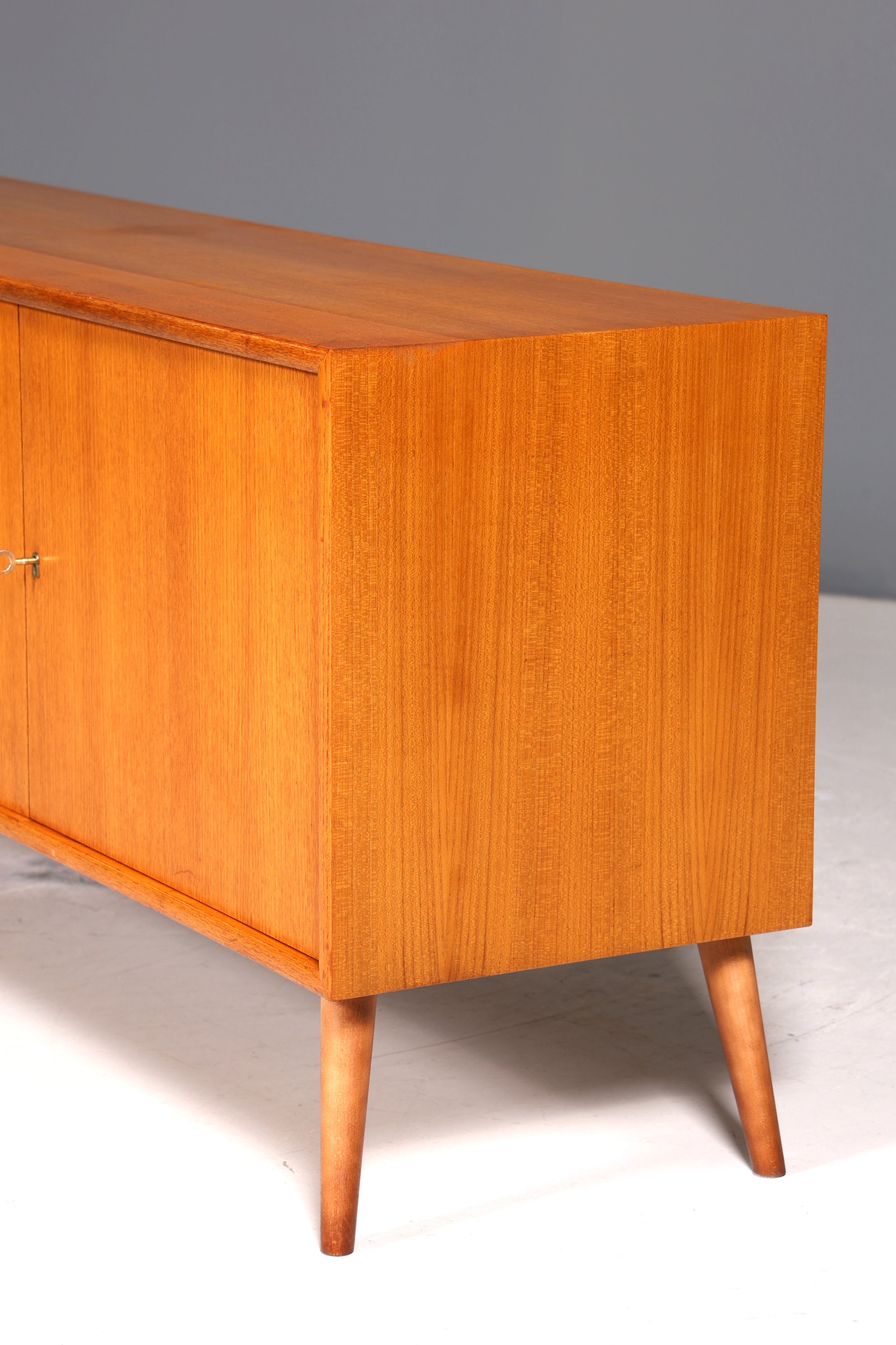 Schlichtes Mid Century Sideboard Vintage TV Kommode Wk Möbel 60s Schrank Retro Longboard