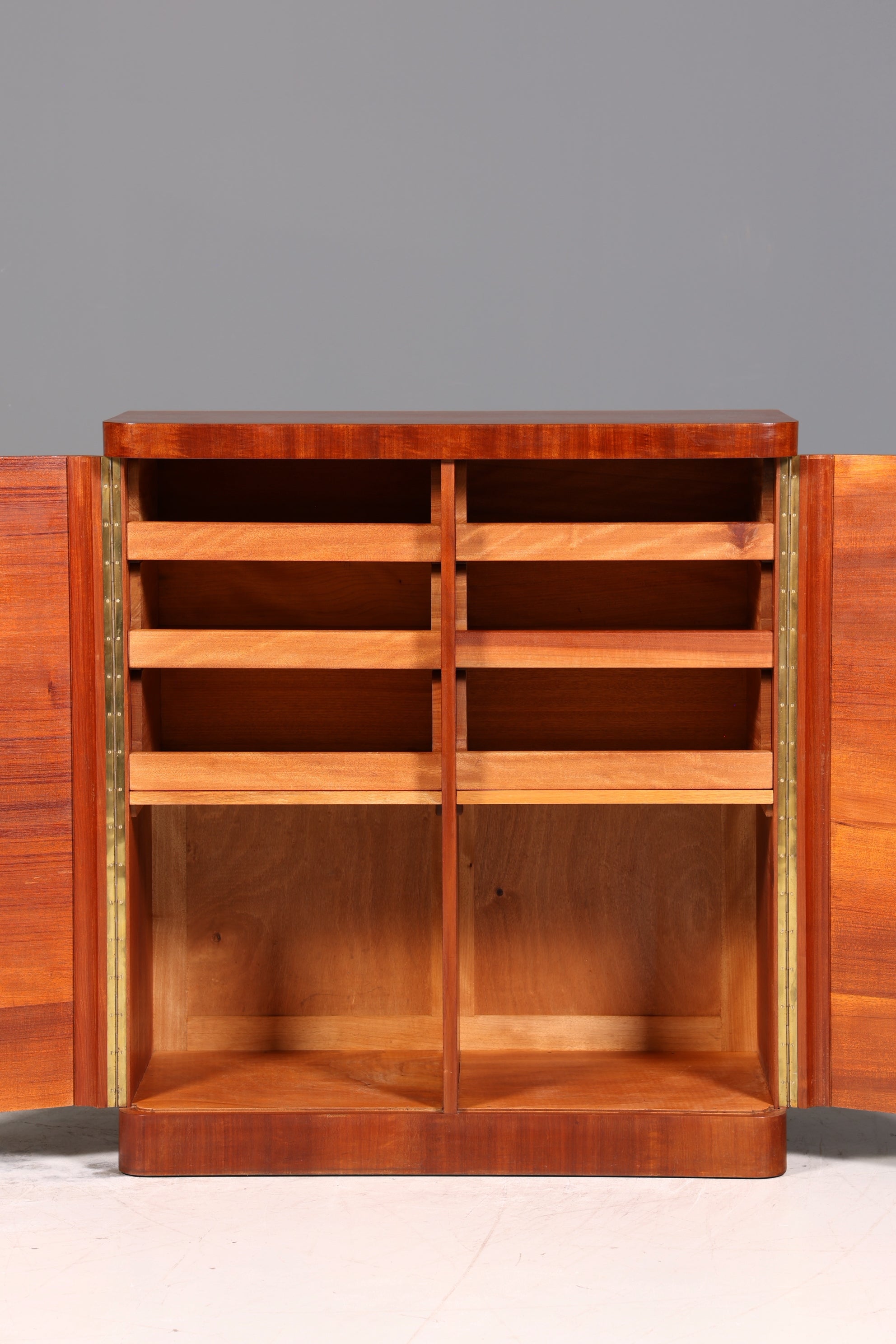 Wunderschöner Mid Century Schrank 60er Jahre Wäscheschrank Art Deco Aktenschrank Kommode
