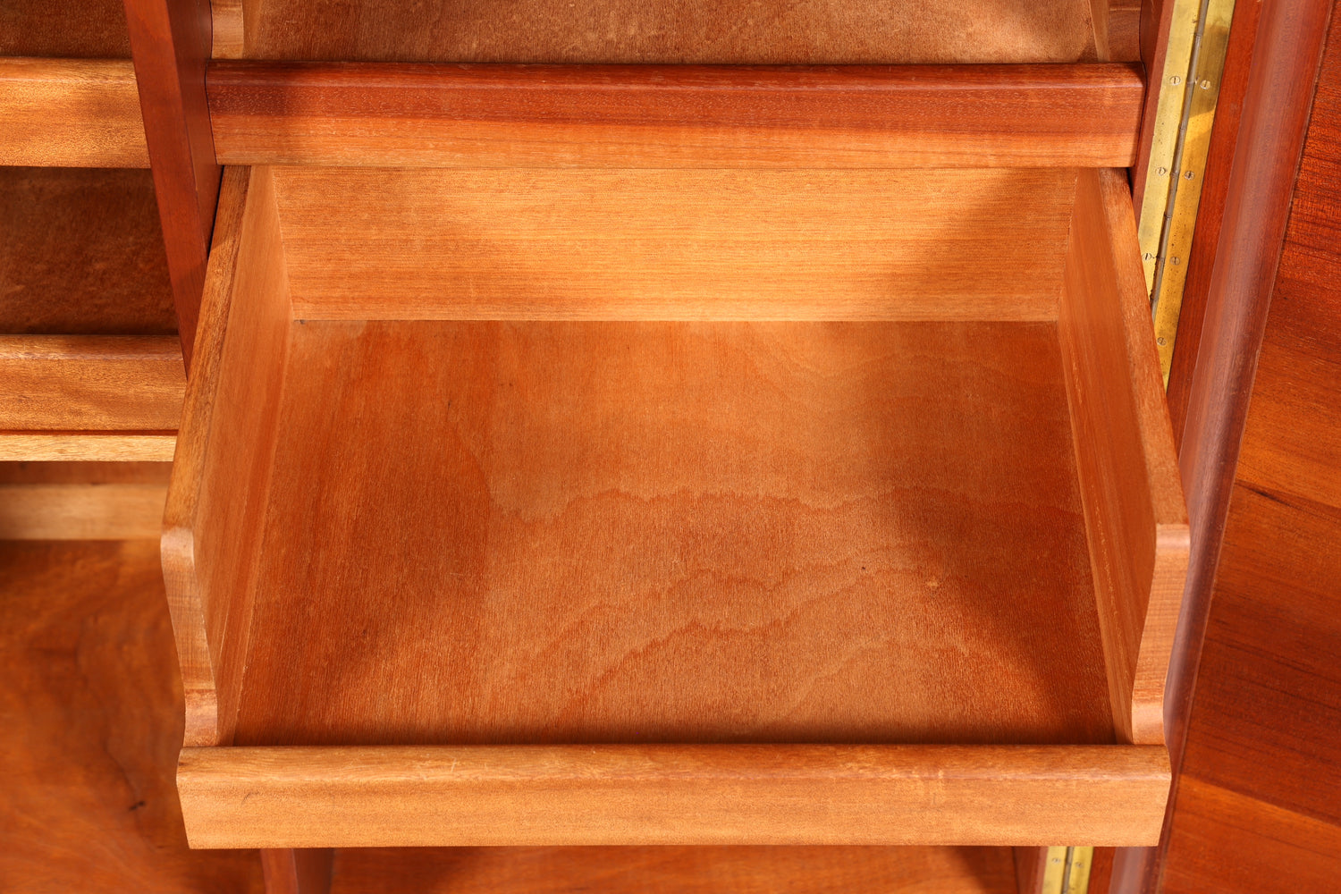 Wunderschöner Mid Century Schrank 60er Jahre Wäscheschrank Art Deco Aktenschrank Kommode