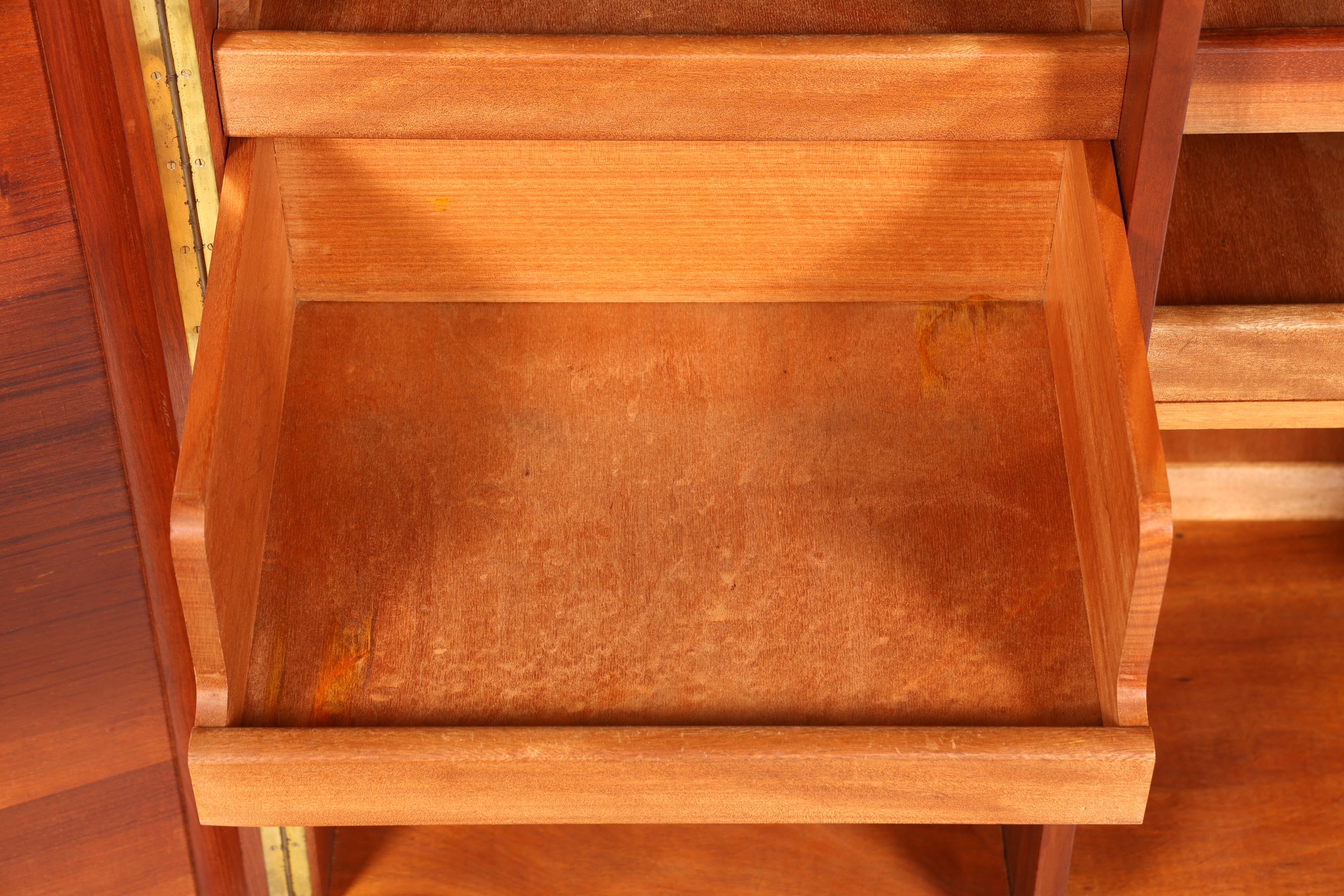 Wunderschöner Mid Century Schrank 60er Jahre Wäscheschrank Art Deco Aktenschrank Kommode