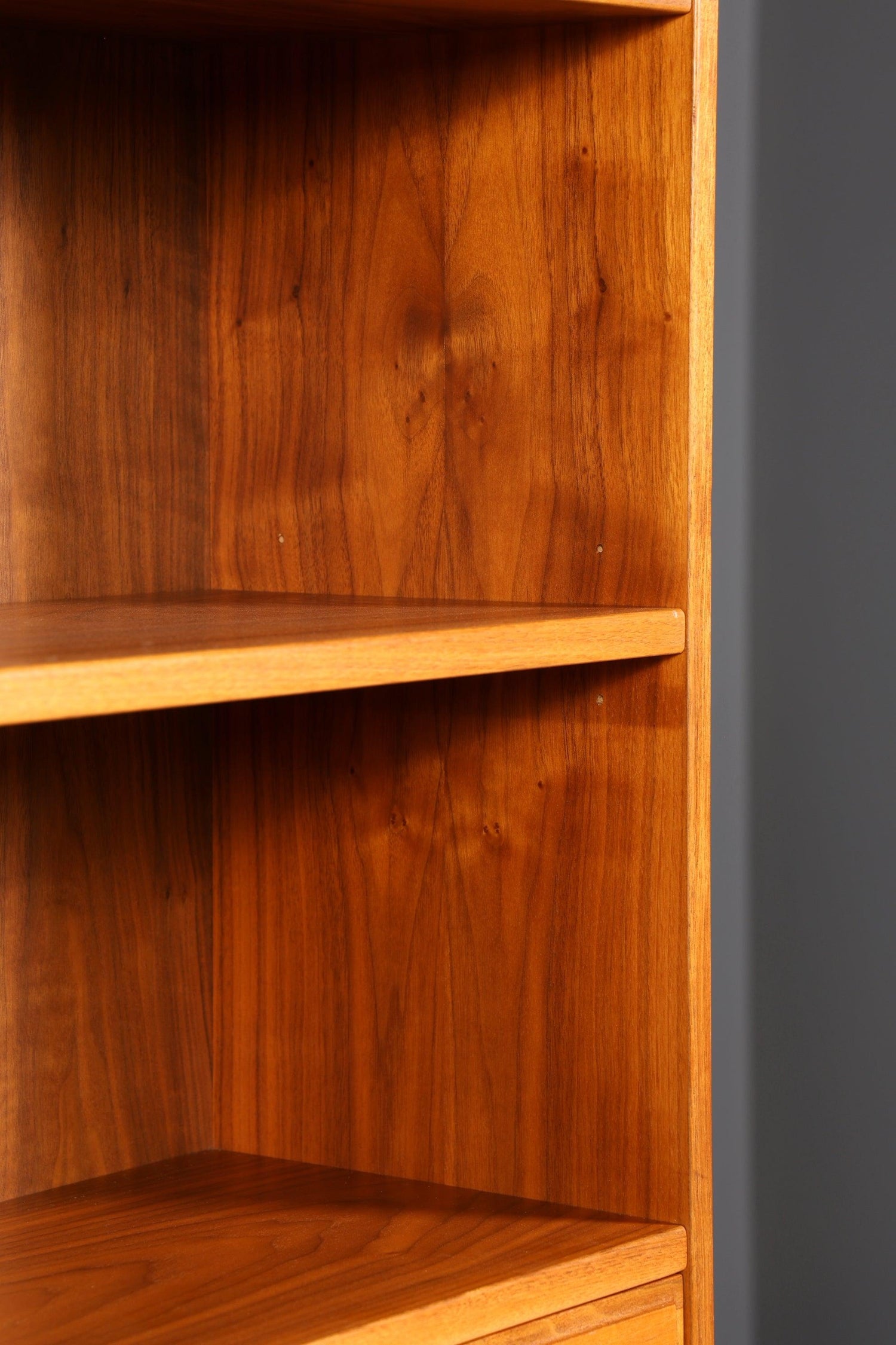 Stilvoller Mid Century Schrank Vintage Highboard Sekretär echt Holz Regal 60er Jahre