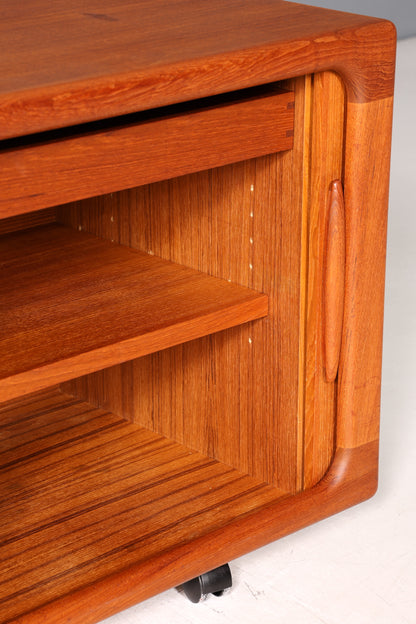 Wunderschöner Mid Century Schrank Original Dyrlund Sideboard Danish Design Teak Holz TV Schrank 60s