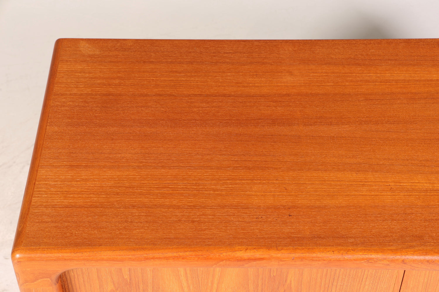 Wunderschöner Mid Century Schrank Original Dyrlund Sideboard Danish Design Teak Holz TV Schrank 60s