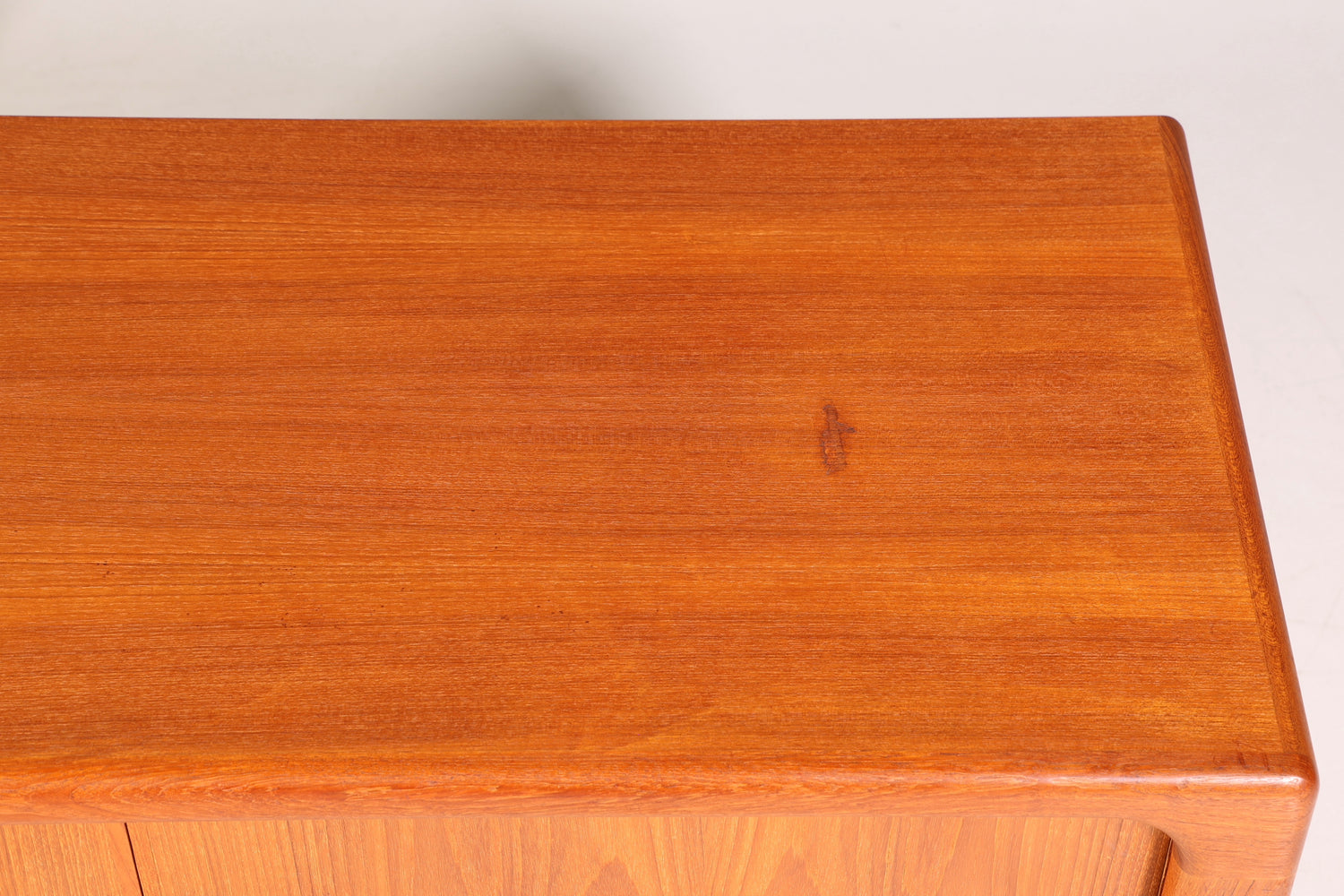 Wunderschöner Mid Century Schrank Original Dyrlund Sideboard Danish Design Teak Holz TV Schrank 60s