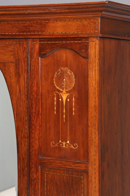 Traumhafter Englischer Jugendstil Schrank um 1910 massiv Holz Kleiderschrank