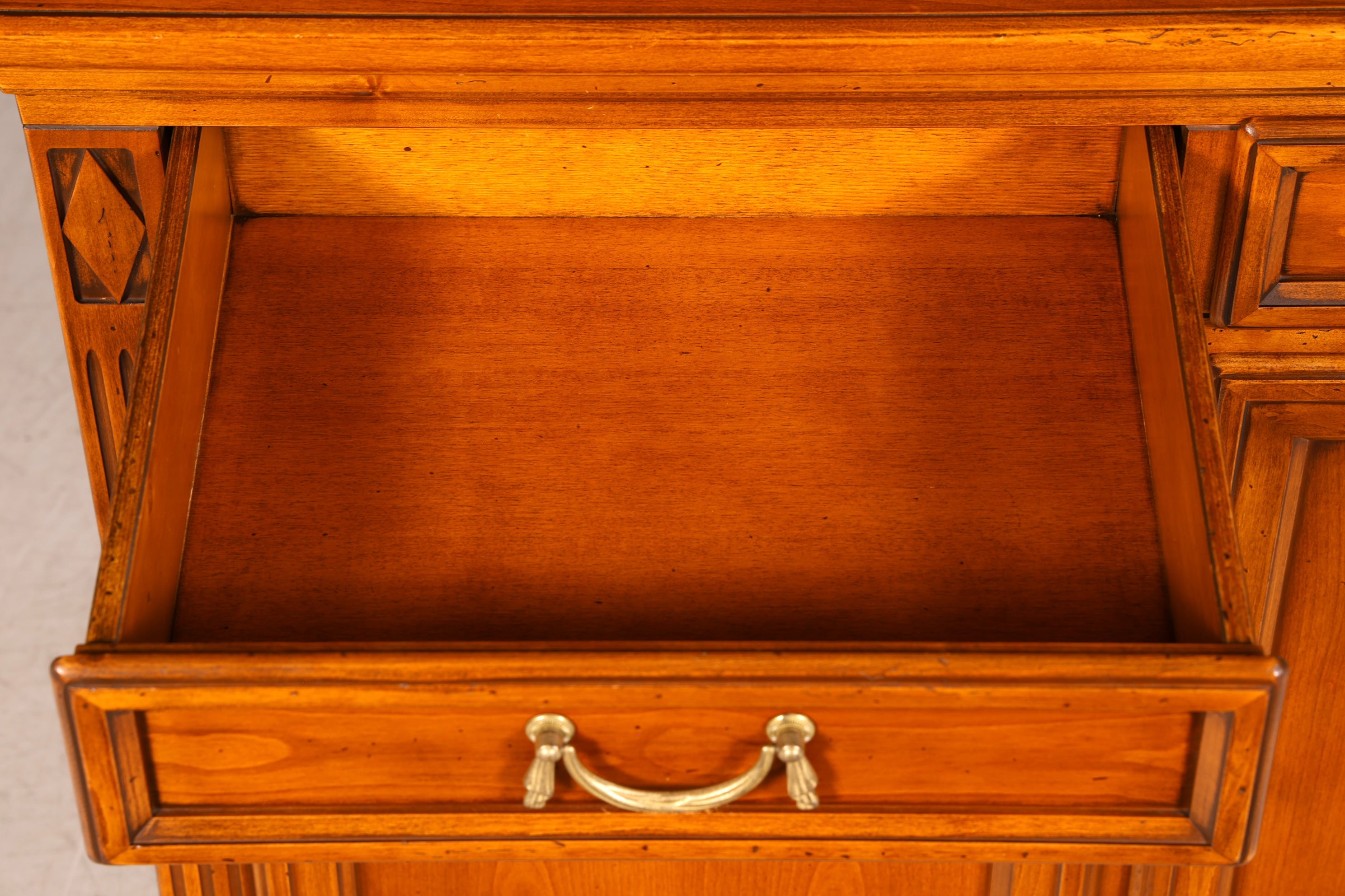Traumhafte Original Selva Vitrine Antik Stil massiv Holz Buffet Villa Borghese Schrank Bibliothek