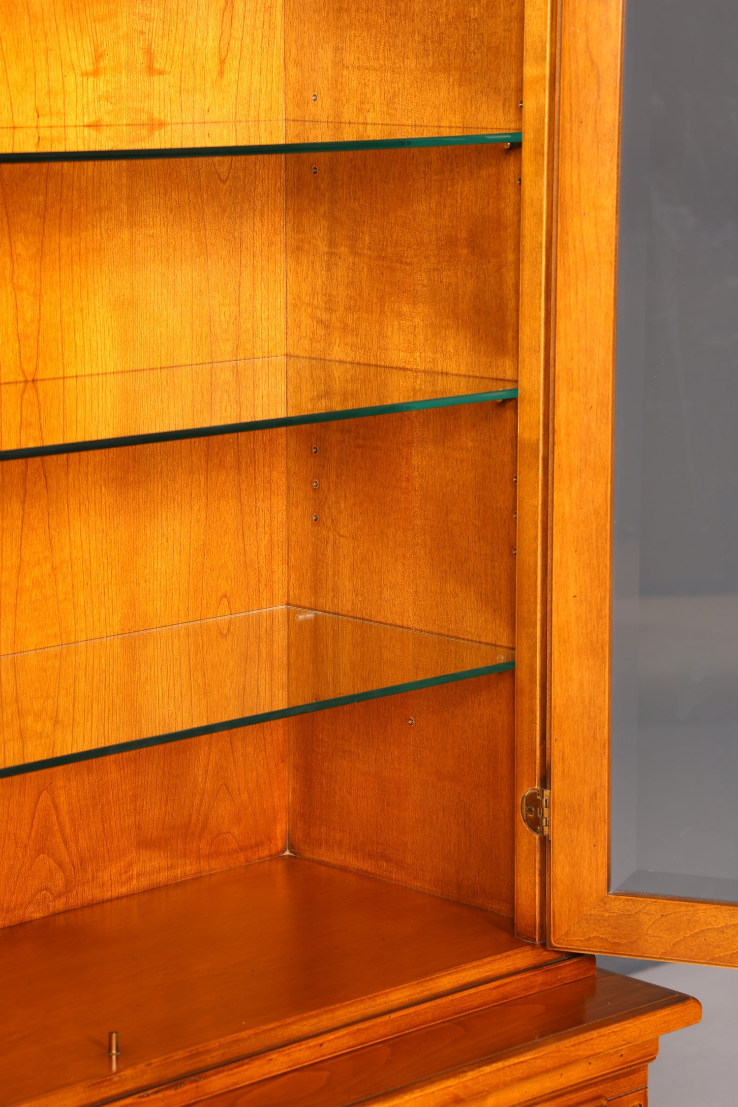 Traumhafte Original Selva Vitrine Antik Stil massiv Holz Buffet Villa Borghese Schrank Bibliothek
