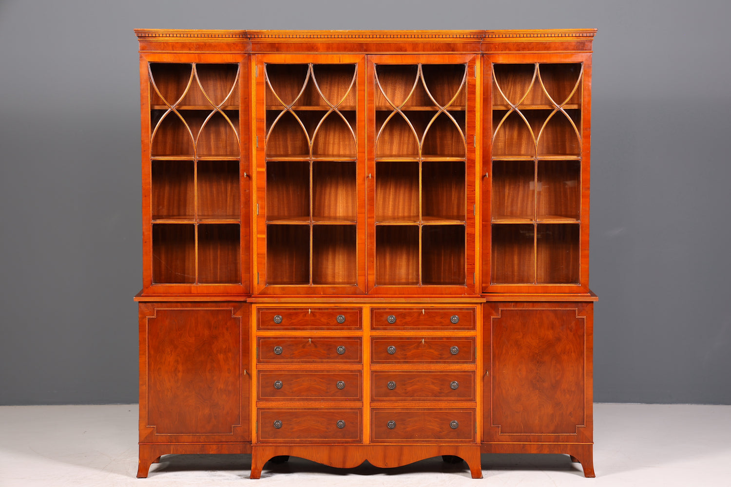Wunderschöne Englische Vitrine Bibliothek Bücherschrank UK Buffet Schrank 60s Jahre