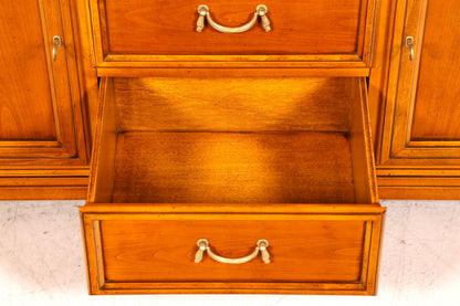 Wunderschöne Original Selva Vitrine Antik Stil massiv Holz Buffet Villa Borghese Schrank Bibliothek