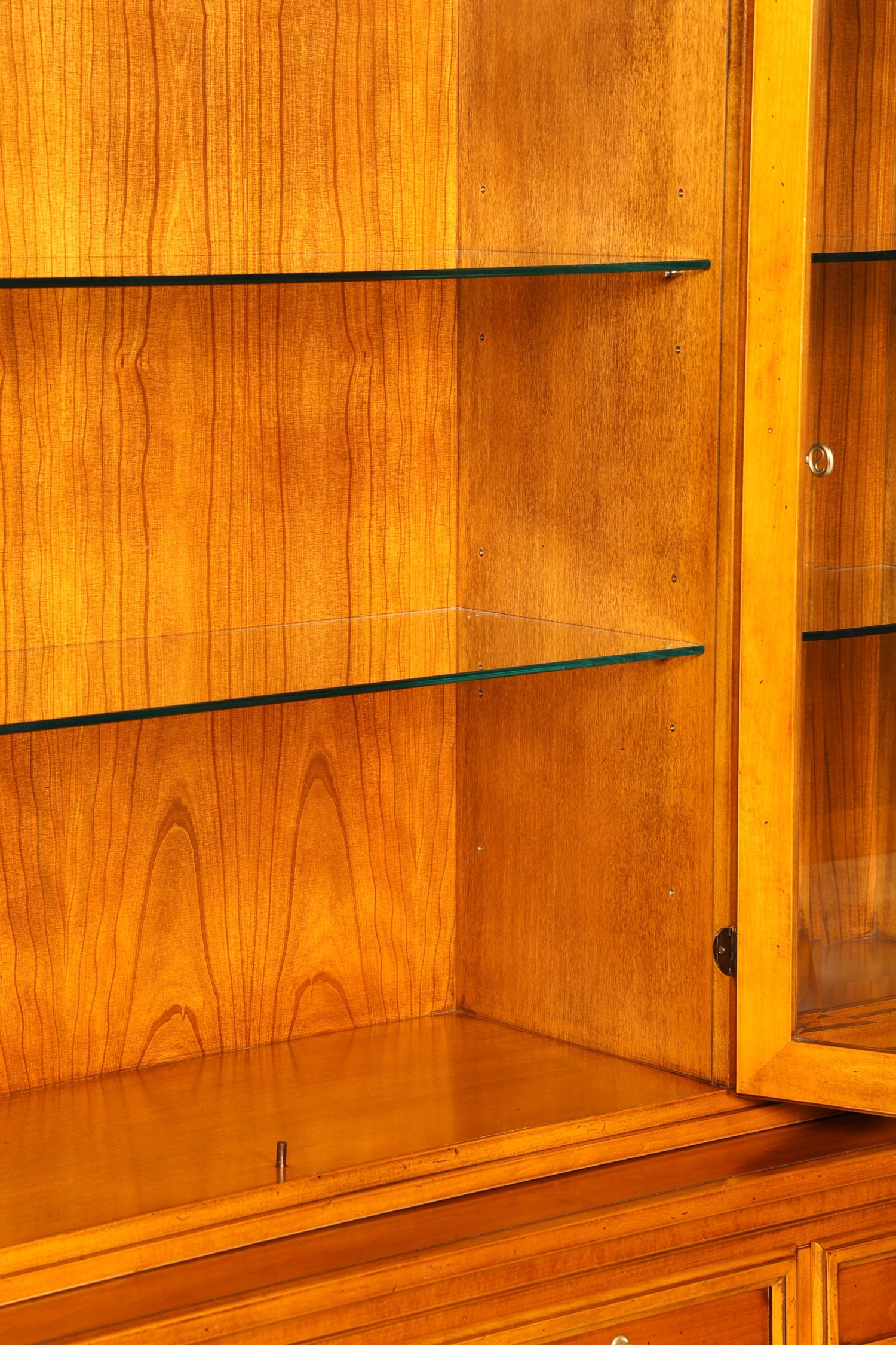 Wunderschöne Original Selva Vitrine Antik Stil massiv Holz Buffet Villa Borghese Schrank Bibliothek