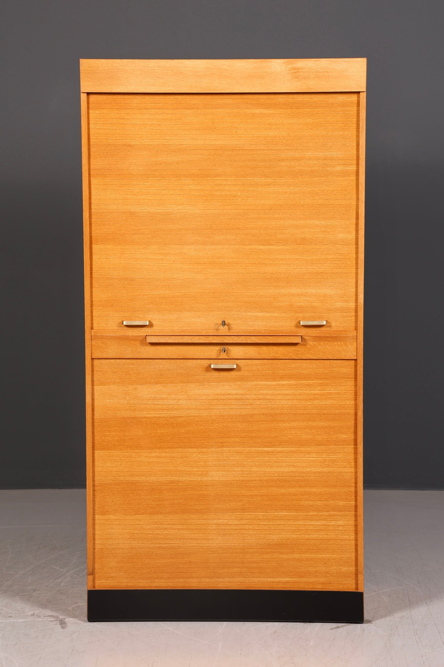 Stilvoller Mid Century Rollladenschrank Bauhaus Apothekerschrank Art Deco Büro Aktenschrank