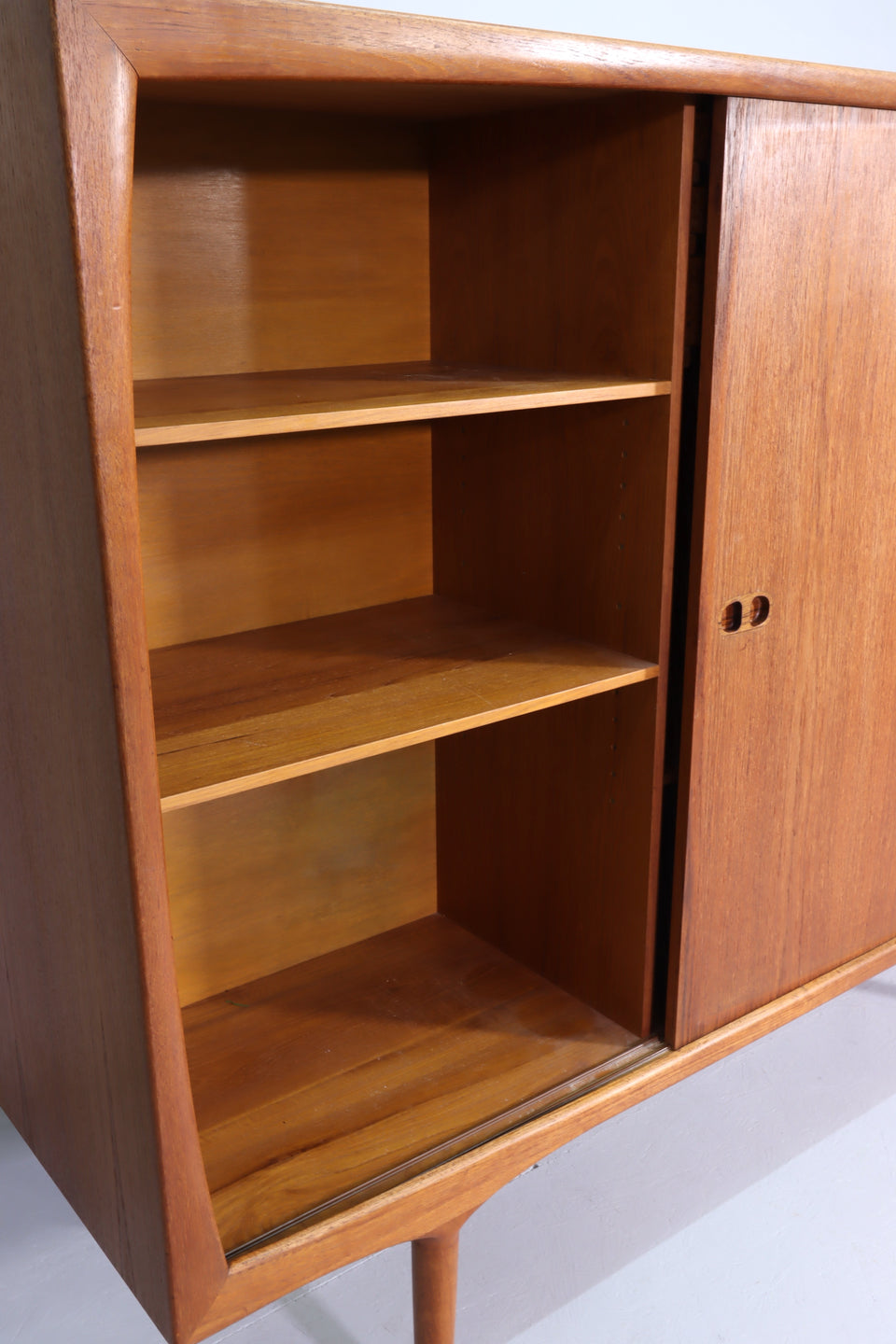 Mid Century Teak Holz Highboard Harry Østergaard für Randers 50s Schrank Kommode