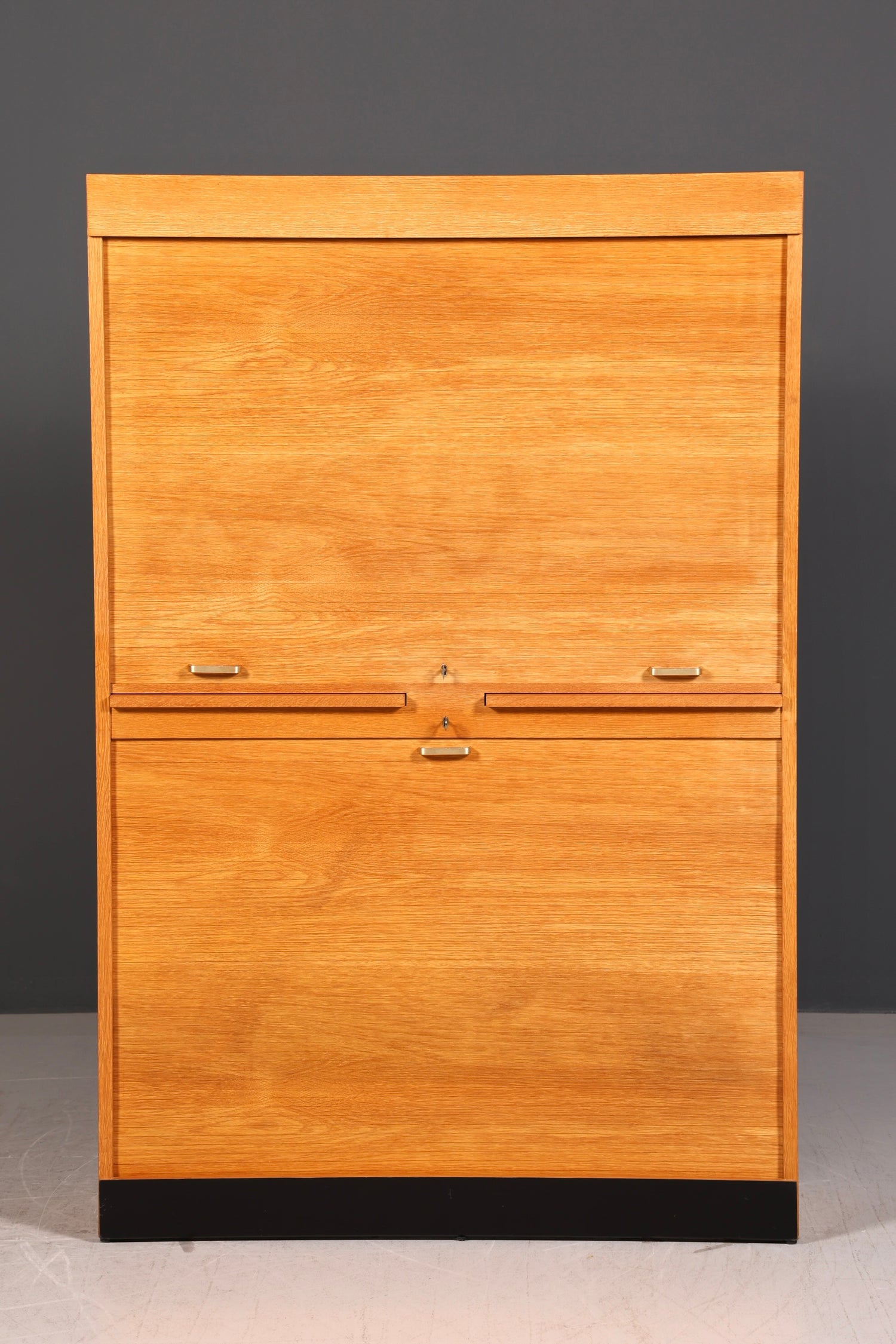 Stilvoller Mid Century Rollladenschrank Bauhaus Apothekerschrank Art Deco Büro Aktenschrank