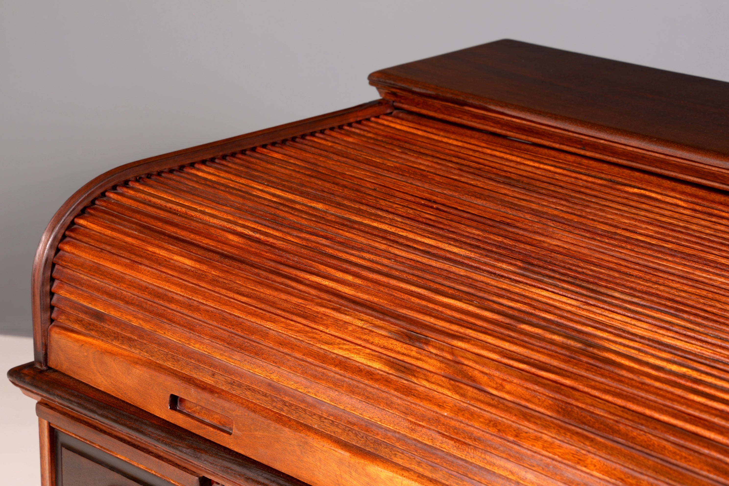 Wunderschöner Sekretär im Bauhaus Stil Rollladen Sekretär Art Deco Schreibtisch Office Table