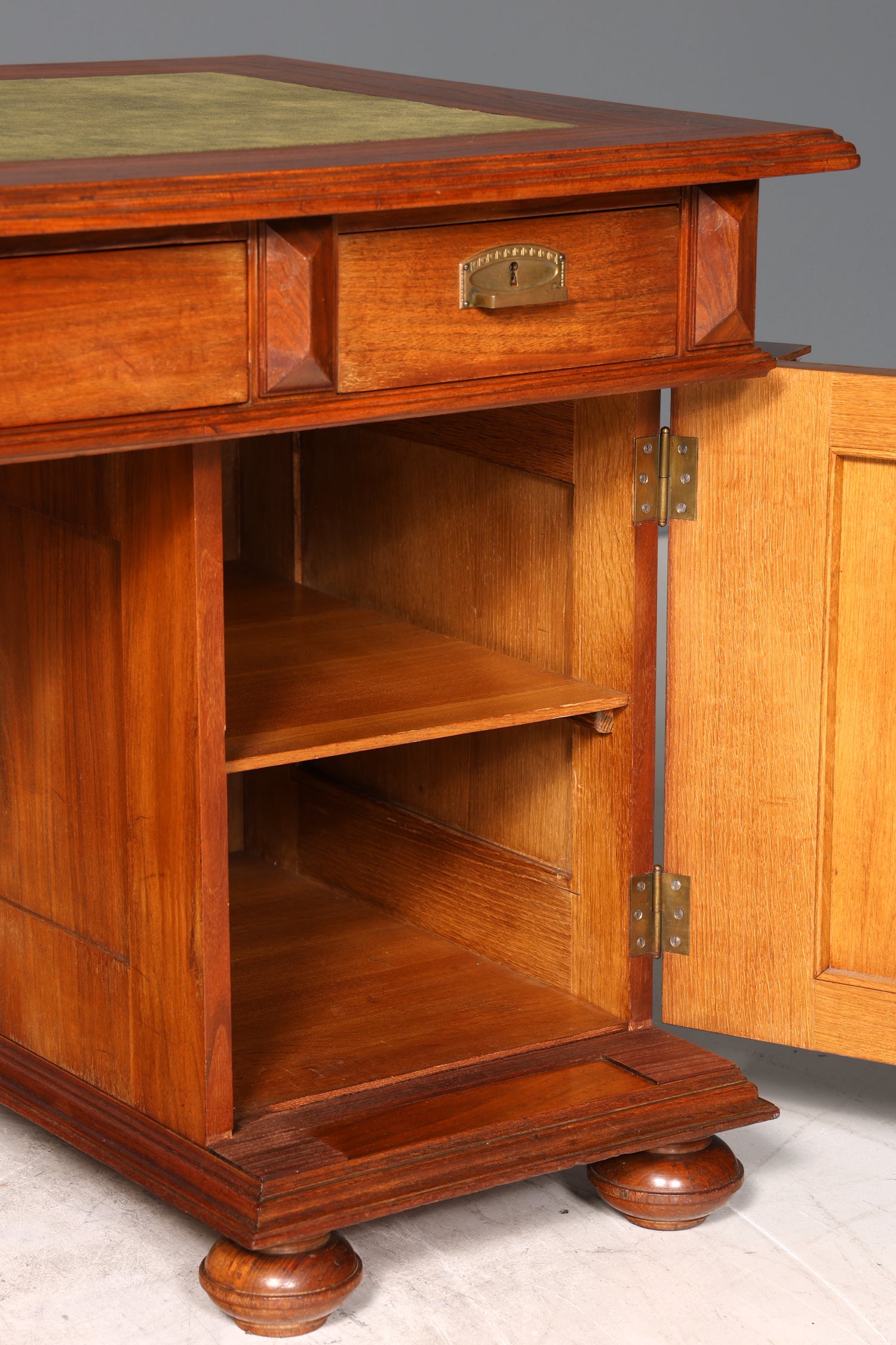 Wunderschöner Gründerzeit Schreibtisch Jugendstil Bürotisch echt Holz Antik Office Desk Herrenzimmer