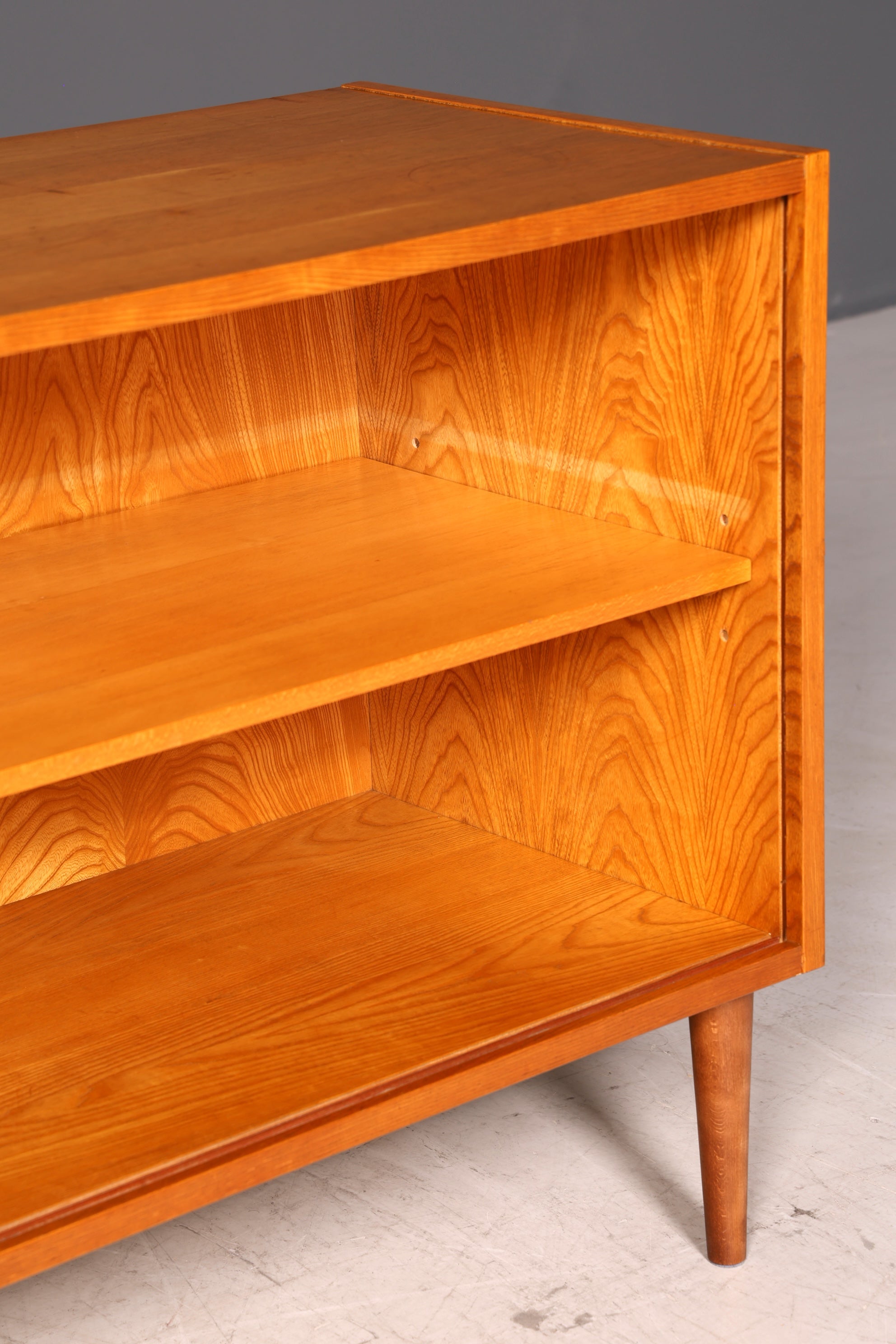 Wunderschönes Hellerau Sideboard Mid Century Regal Retro Bücherregal Schrank