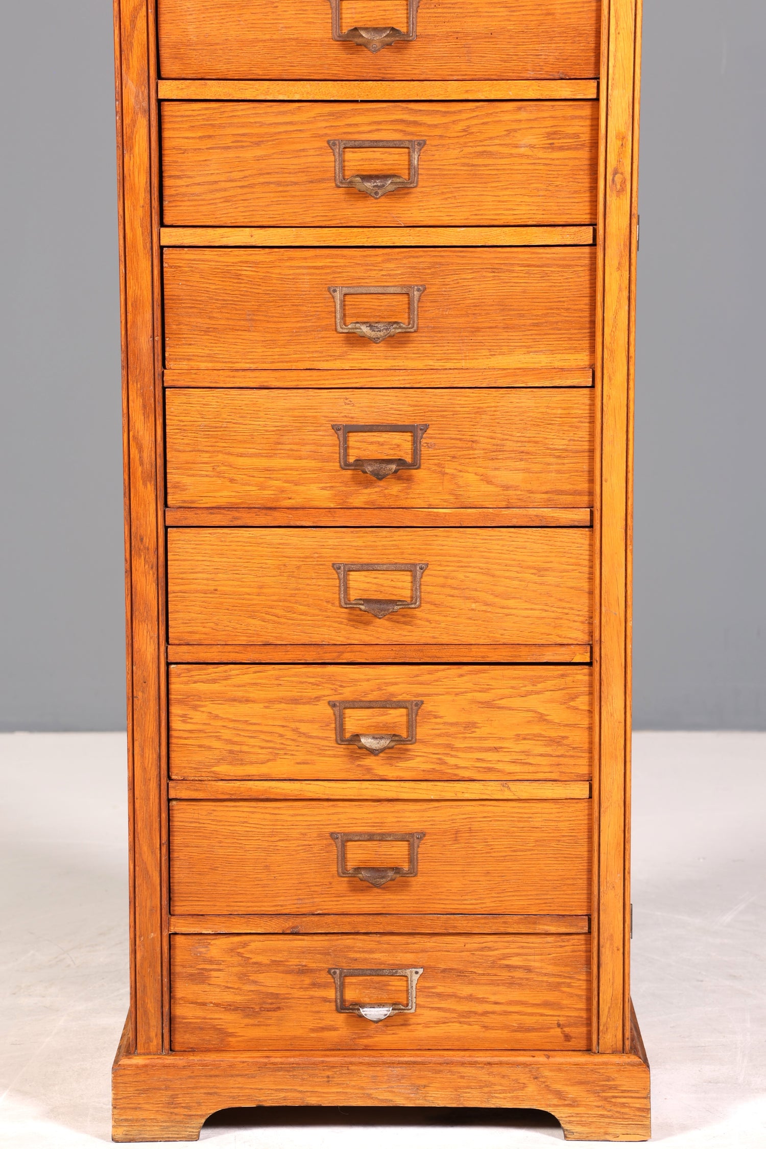 Wunderschöne Mid Century Kommode Bauhaus Vertiko Apothekerschrank Art Deco Büro Aktenschrank