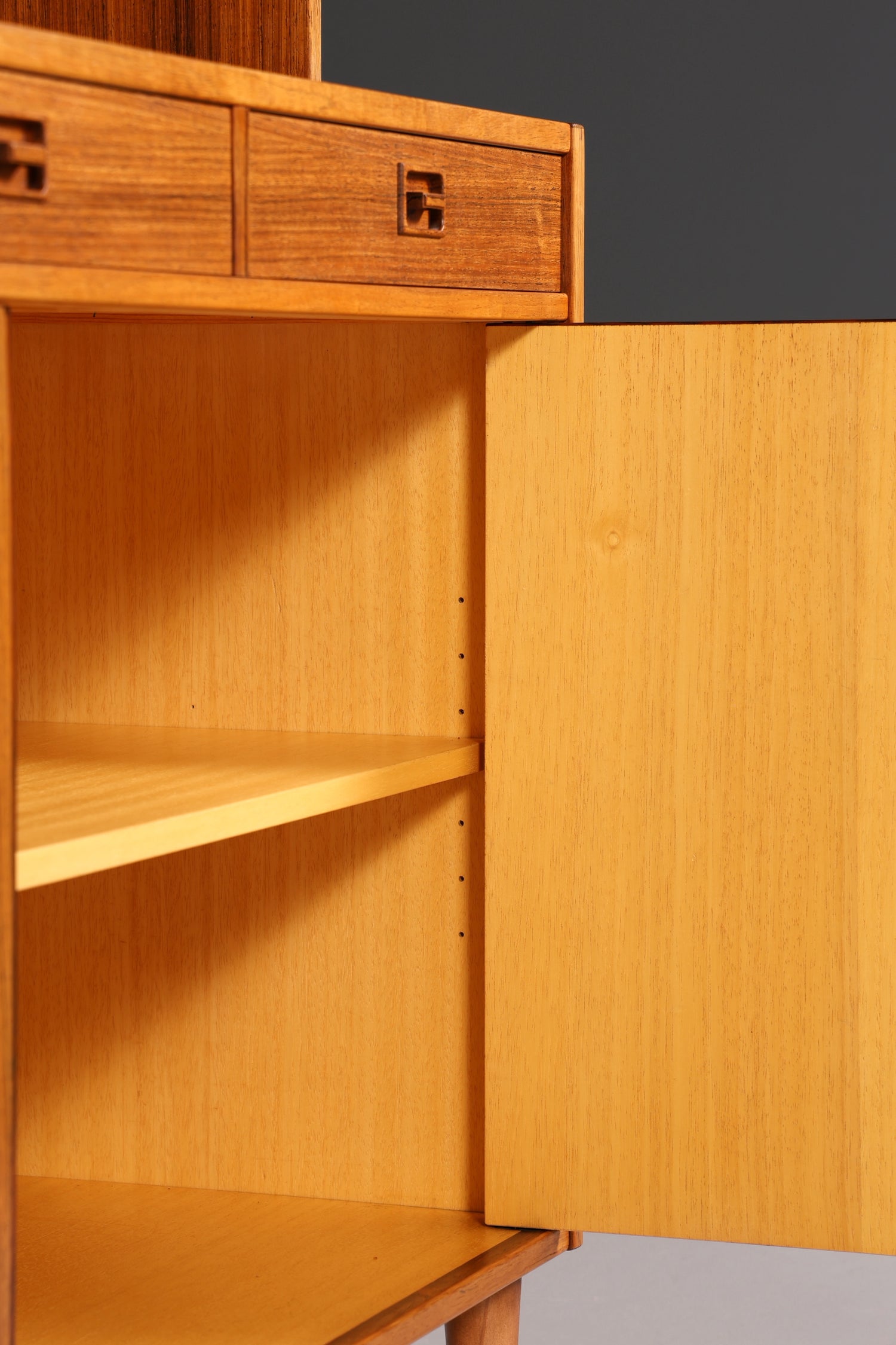Traumhaftes Mid Century Regal echt Holz Schrank Danish Design Retro Kommode Vintage Bücherregal 60er Jahre 2 von 2