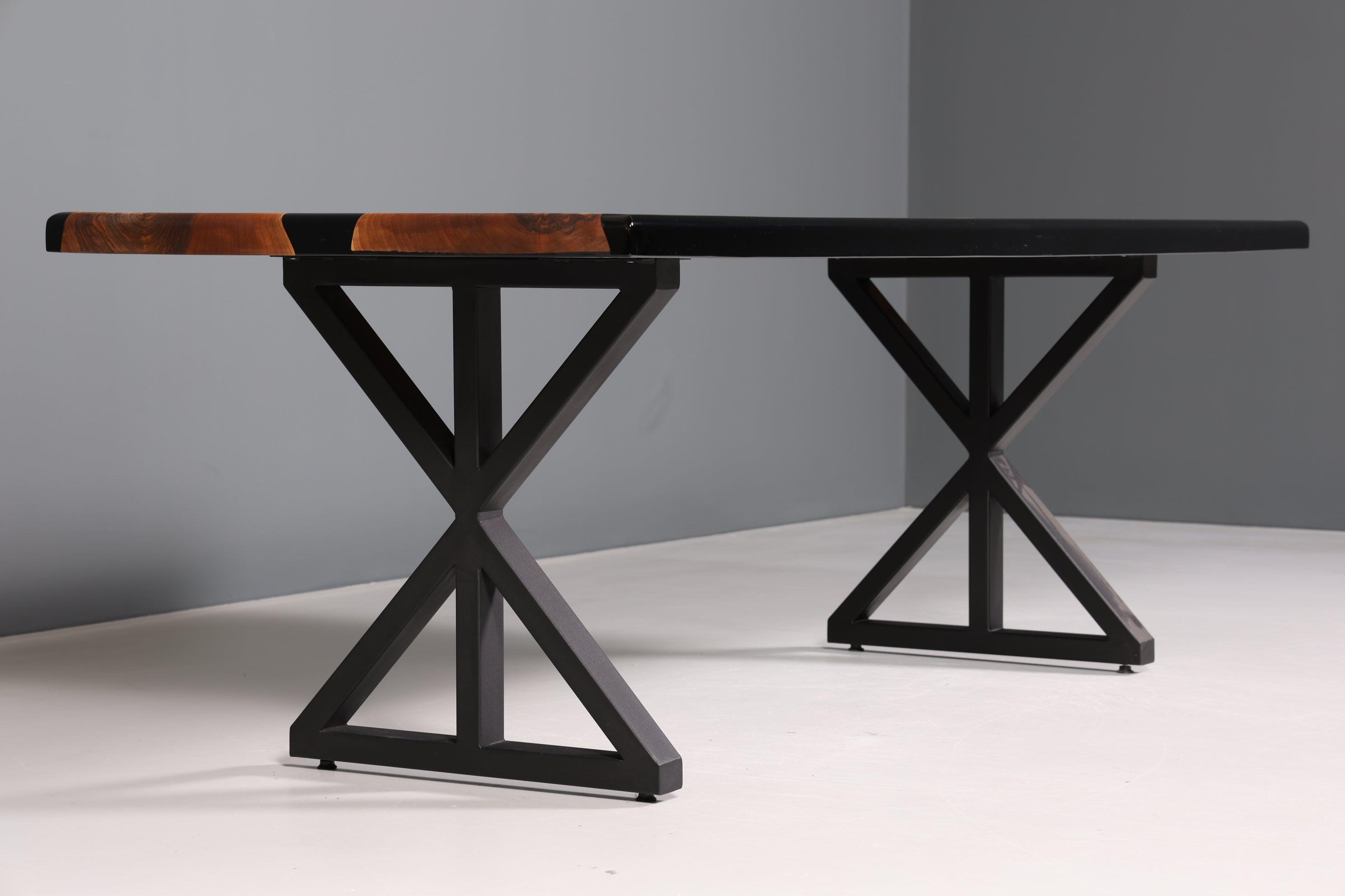 Wunderschöner Epoxidharz Tisch 220-90 cm Epoxy Schwarz Nussbaum Esszimmer Tisch