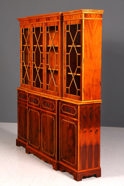 Beeindruckender Englischer Bücherschrank Eibe Vitrine Bibliothek Bücherregal Glasvitrine Buffet Chippendale Vintage