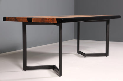 Wunderschöner Epoxidharz Tisch 220-90 cm Epoxy Schwarz Nussbaum Esszimmer Tisch massiv Holz Esstisch
