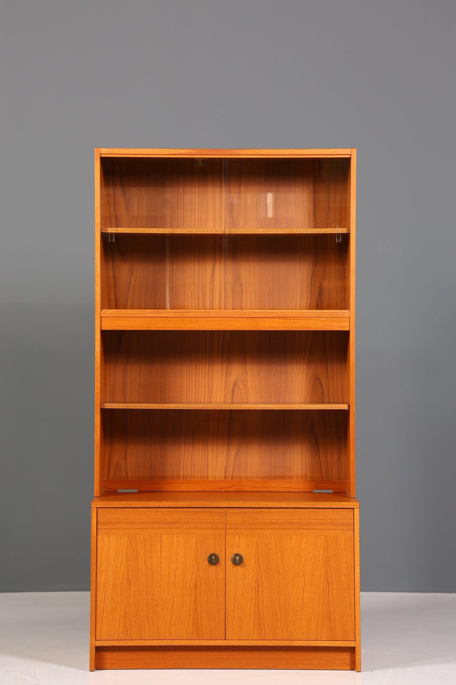 Schlichte Mid Century Vitrine Vintage Schrank Regal Retro Bücherregal Regal