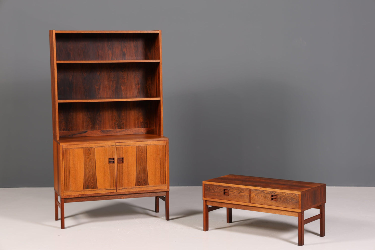 Stilvolles Mid Century Bücherregal Palisander Regal 60er Jahre Schrank Vintage Bücherablage Retro Kommode
