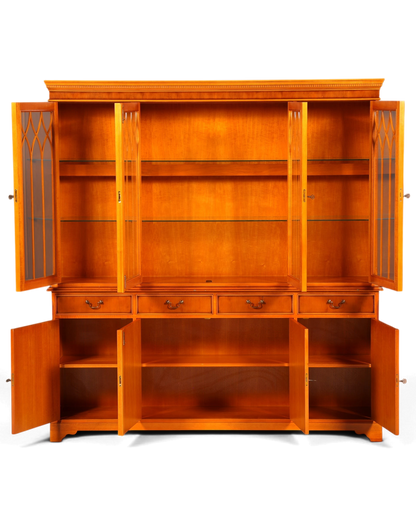 Englische Vitrine Eibe – Bild 6