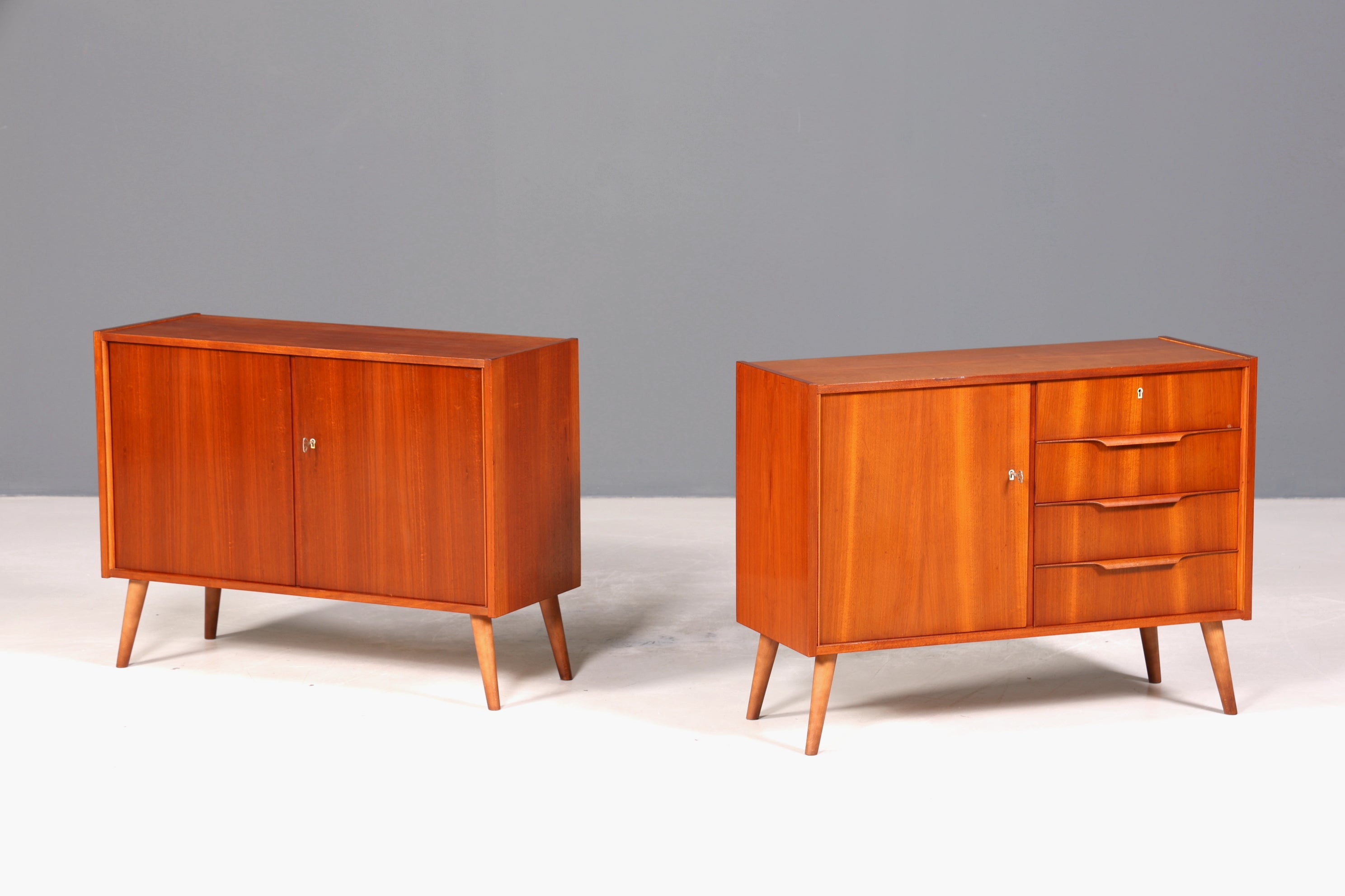 Wunderschöne Mid Century Kommode Vintage Schrank Teak Holz Retro Flur Kommode 60s Regal Sideboard