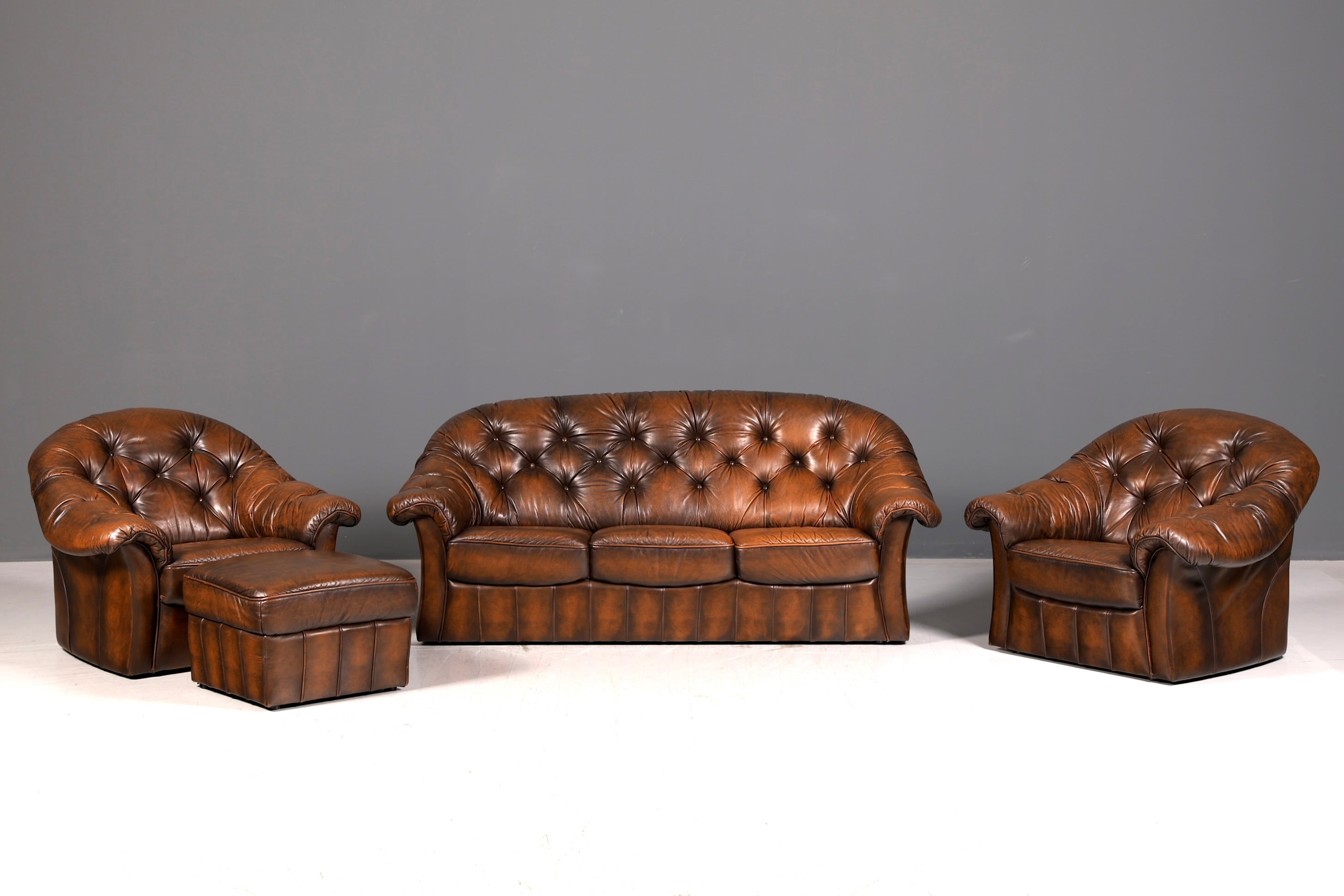 Wunderschöner Chesterfield Sessel mit Hocker Echtleder braun Ledersessel Englisch Vintage