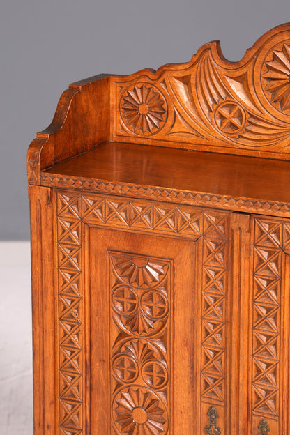 Traumhafter Antiker Schrank um 1900 Schnitzereien Massiv Holz Schränkchen Bauernschrank Vertiko Beistellschrank