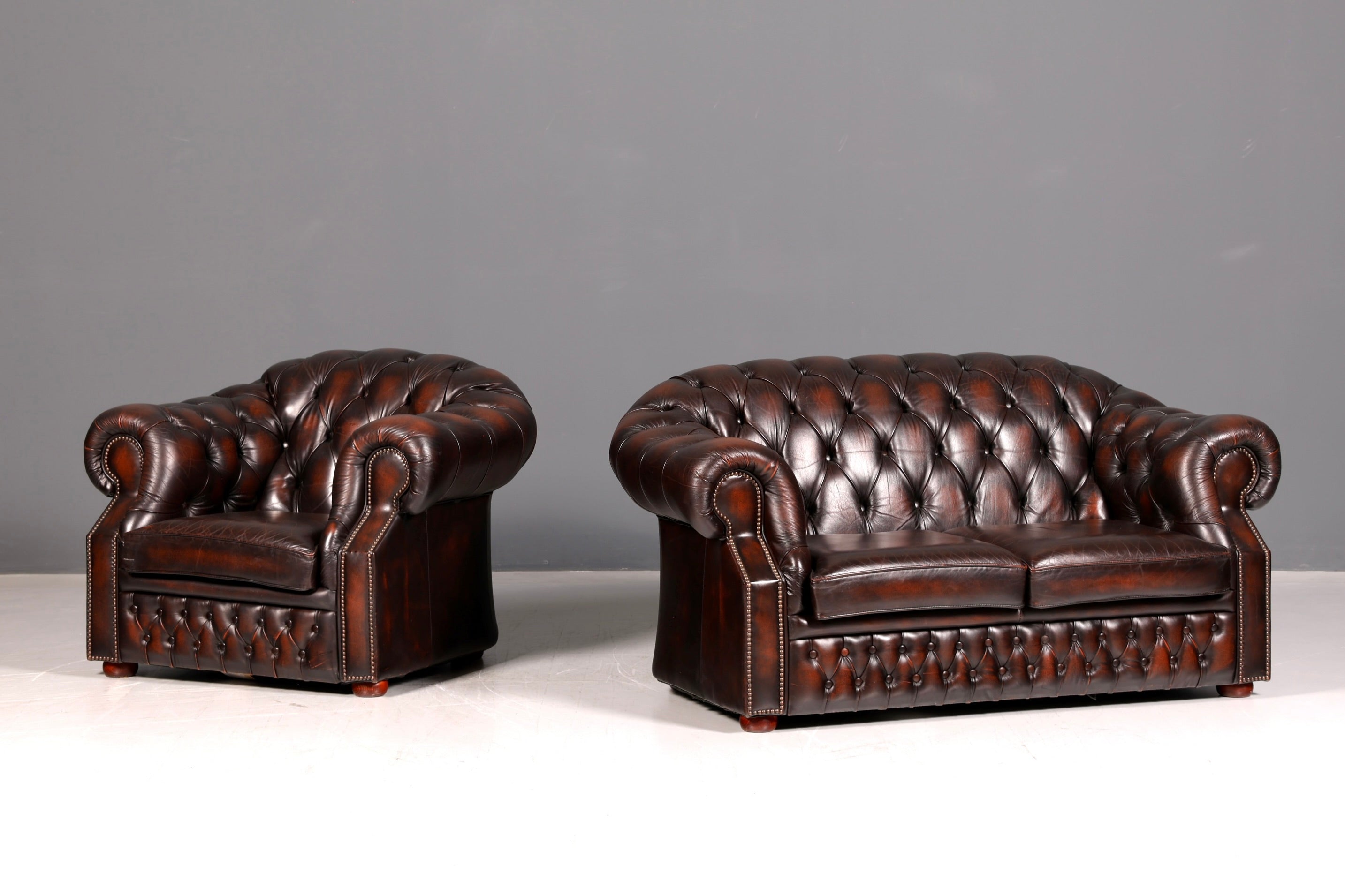 Wunderschöne Original Chesterfield Centurion 2-Sitzer Couch Echt Leder Sofa Englisch UK Antik Vintage