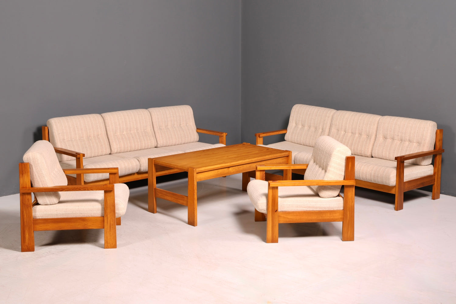 G511 Finish Wunderschöner Mid Century Couchtisch Retro Ablagetisch Vintage Coffee Table 70er Jahre Wohnzimmertisch (Kopie)