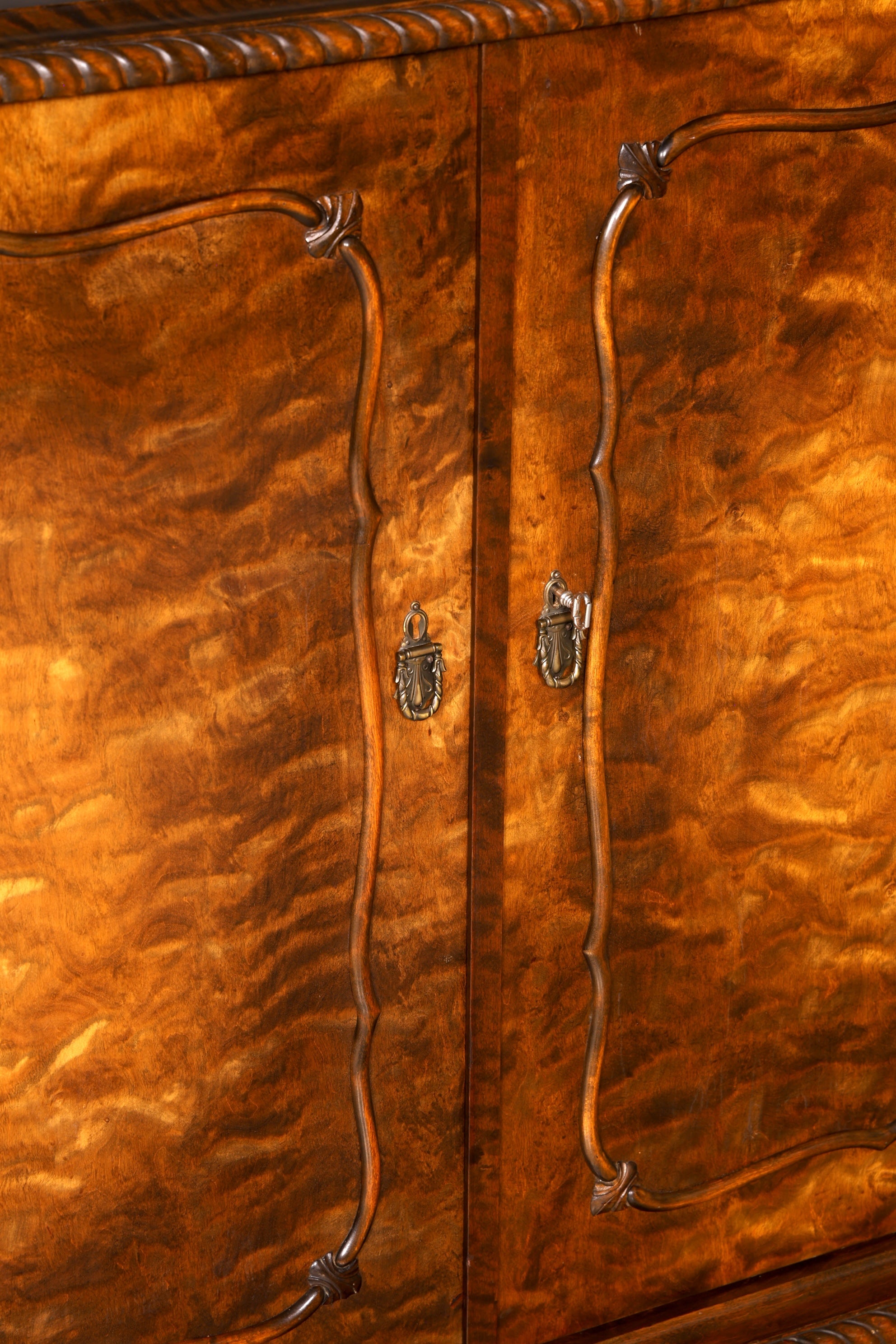 G365 Finish Stilvoller Original Art Deco Schrank Vertiko Sideboard um 1930 Highboard Kommode (Kopie)