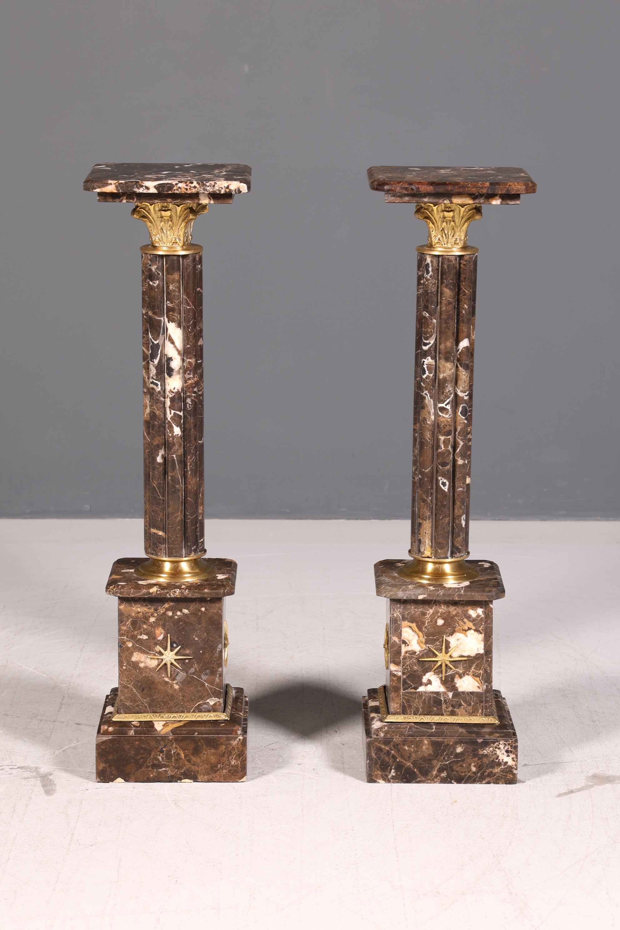 Wunderschöne Barock Stil Säule Louis XV Marmor Blumensäule Naturstein Sockel Ablage