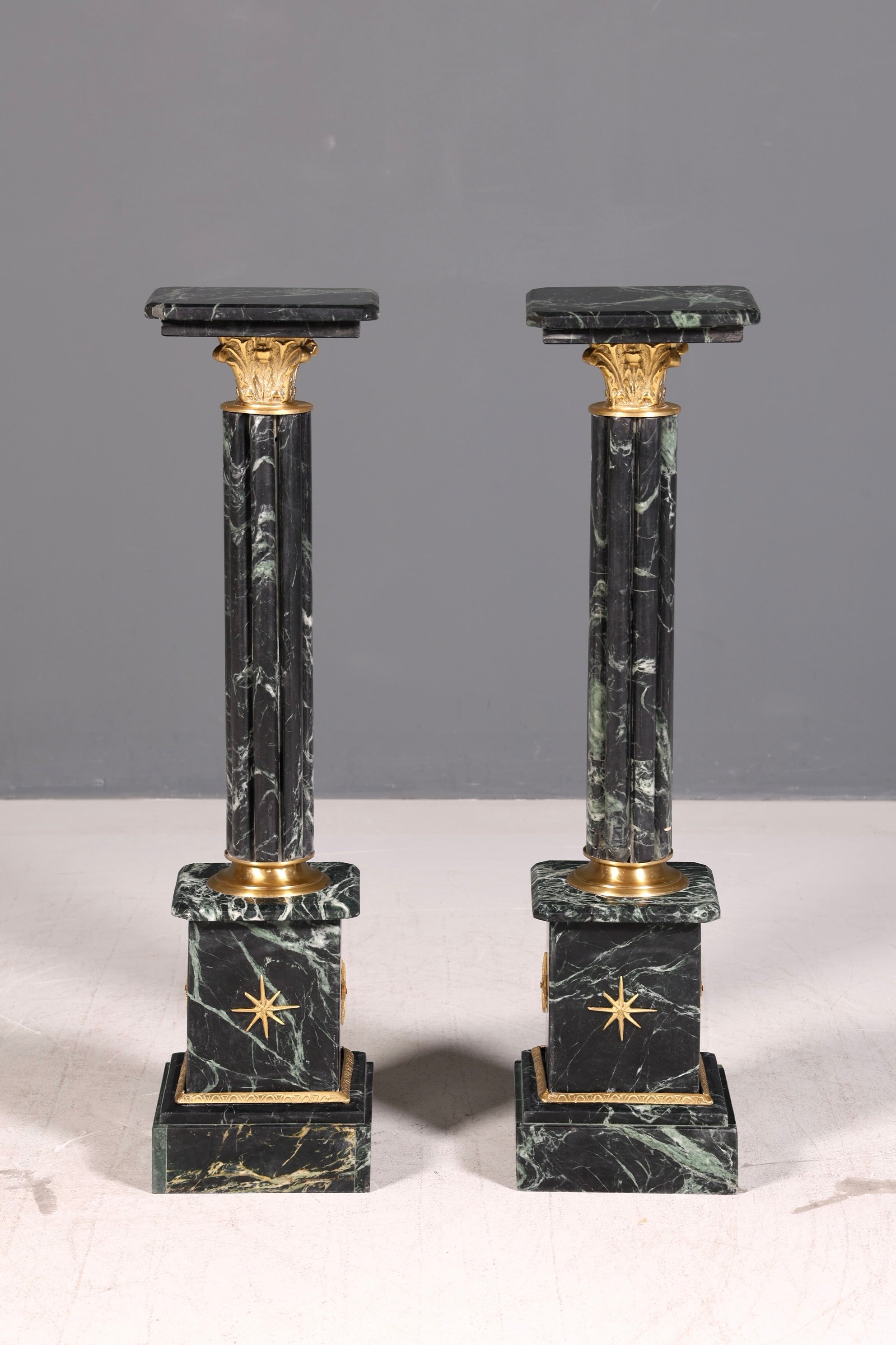 Traumhafte Barock Stil Säule Louis XV Marmor Blumensäule Naturstein Sockel Ablage