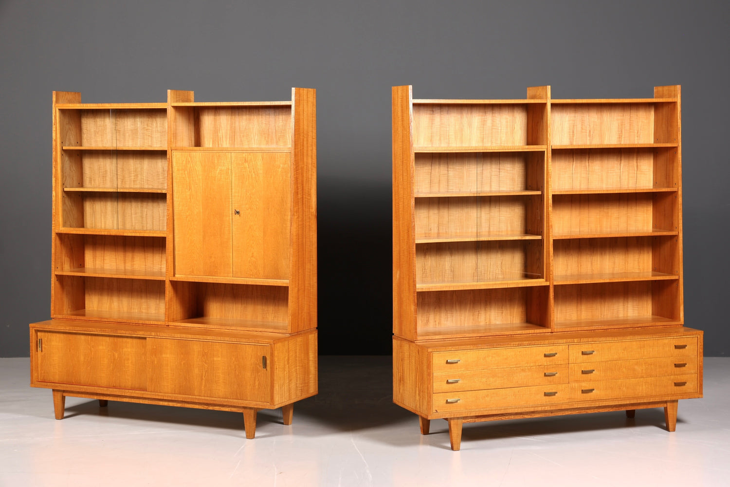 Wunderschöner XXL Mid Century Schrank Bücherregal Vintage Regal Bibliothek Vitrine Holz Bookshelf