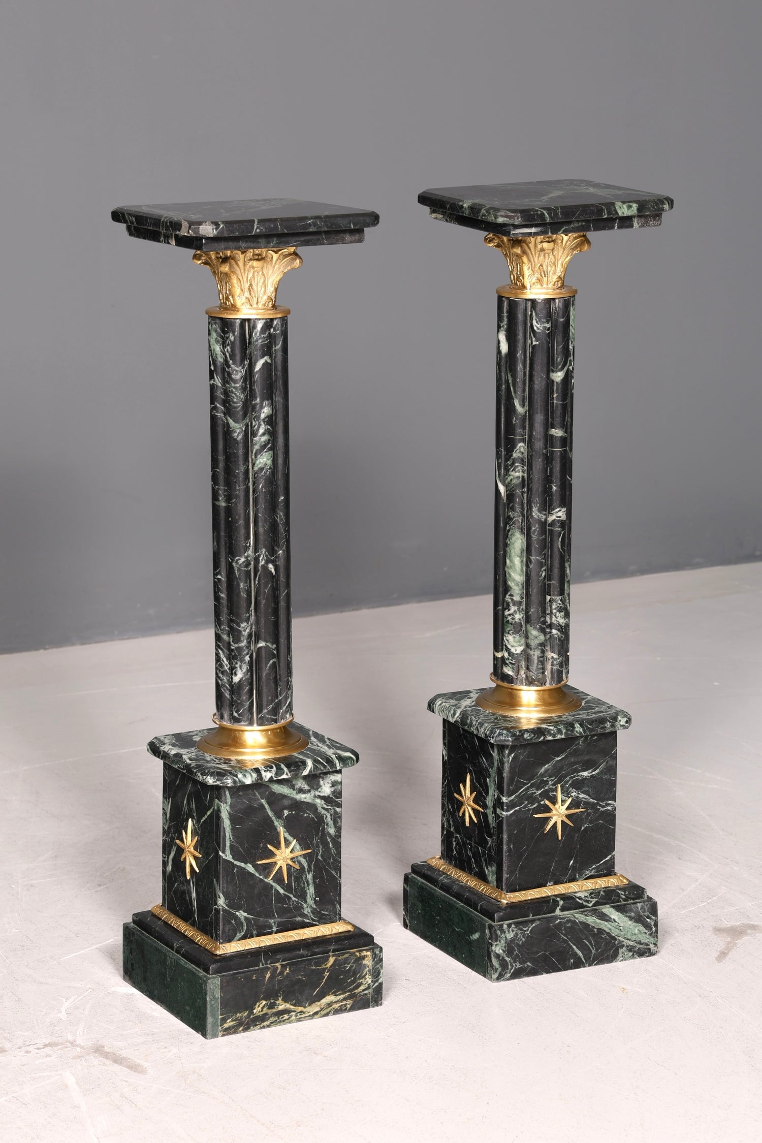 Traumhafte Barock Stil Säule Louis XV Marmor Blumensäule Naturstein Sockel Ablage