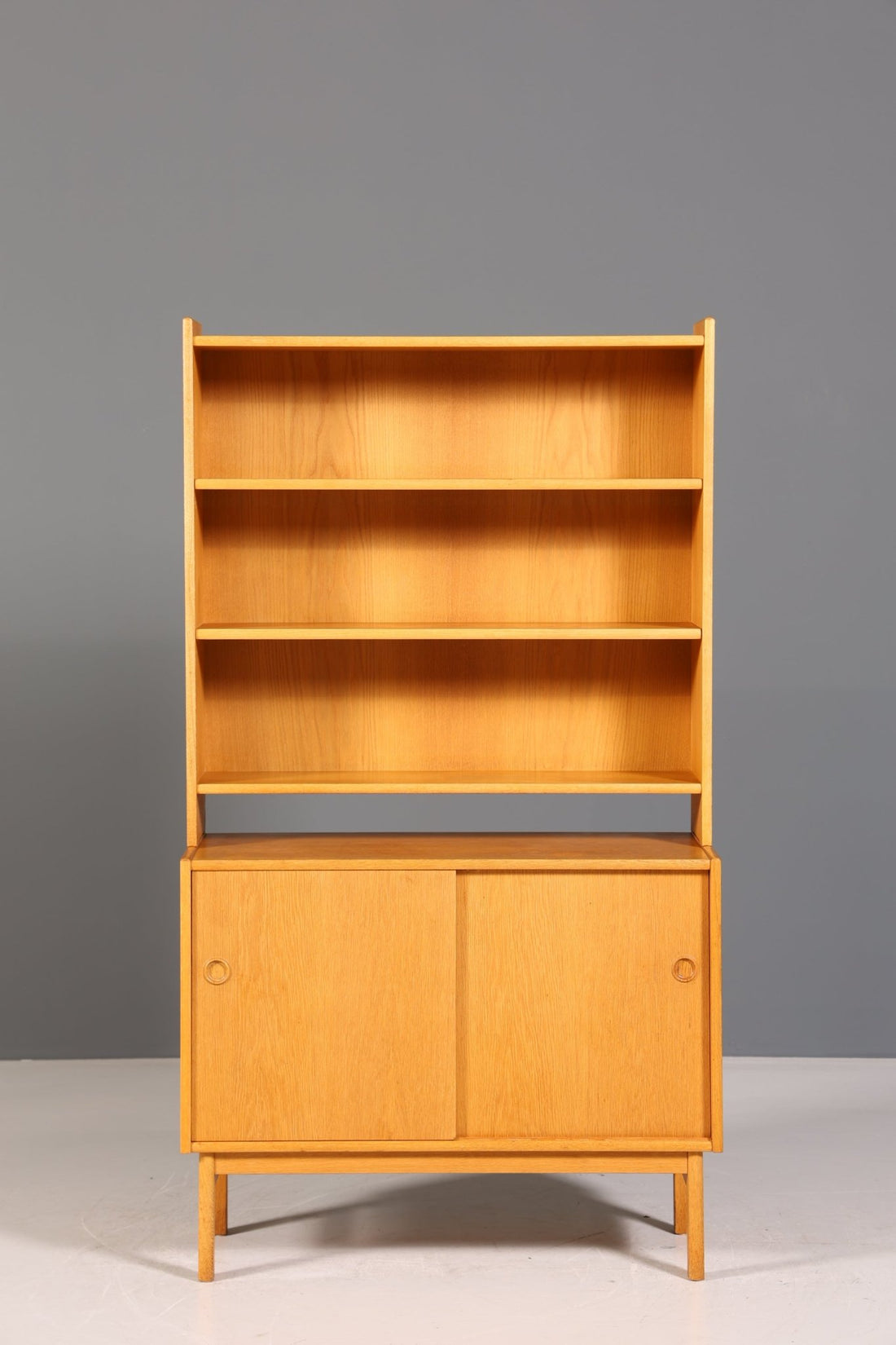 Schlichtes Mid Century Bücherregal Danish Design Schrank Retro Kommode Schiebetür Regal Vintage