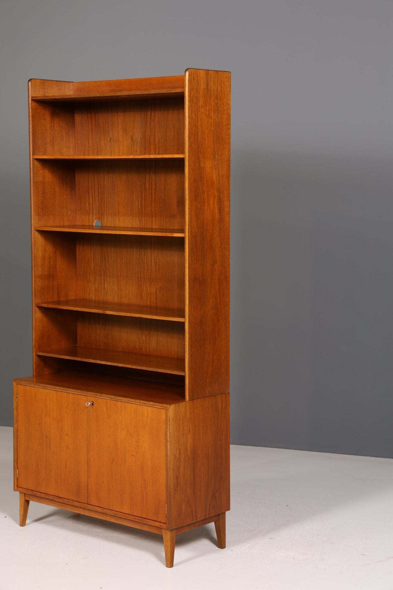 Schlichtes Mid Century Regal Bücherregal Retro Schrank Danish Design Kommode